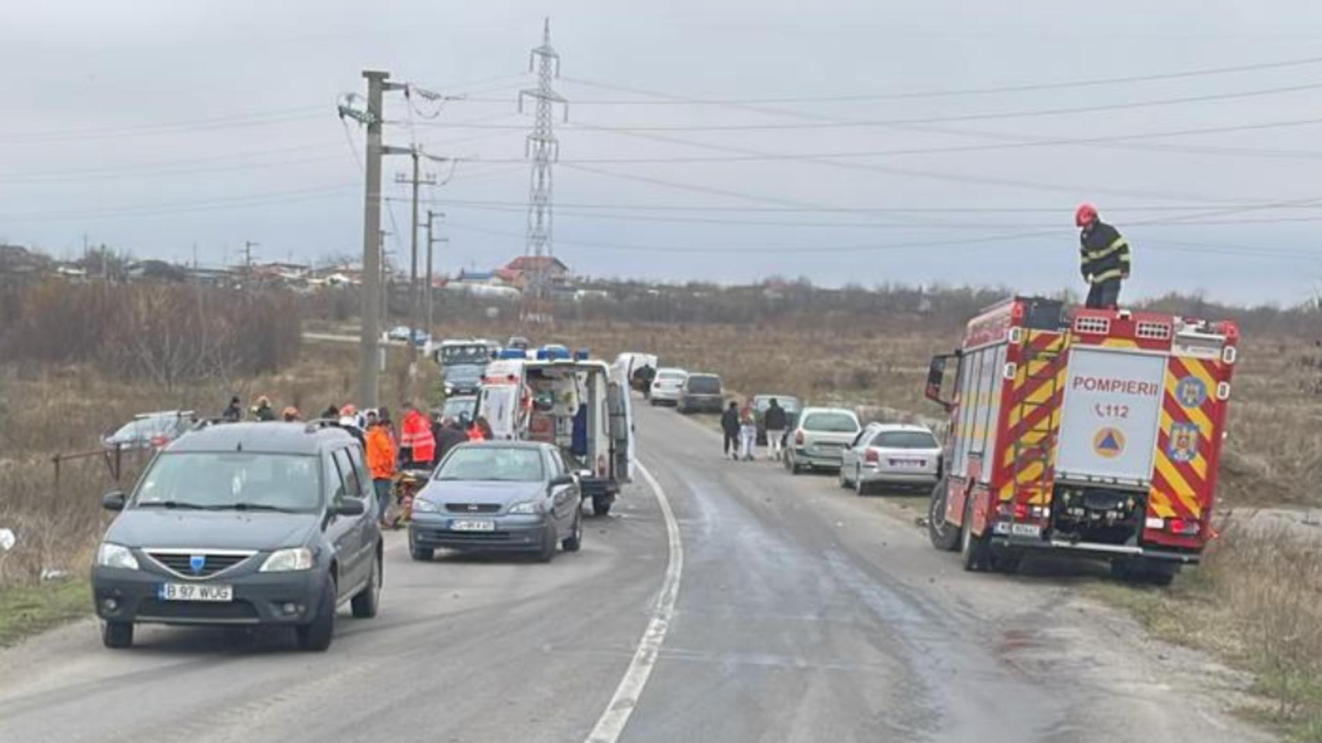 SURSE: Redactorul-șef adjunct GSP, în stare gravă după ce a intrat cu mașina într-un stâlp de înaltă tensiune, în județul Ilfov
