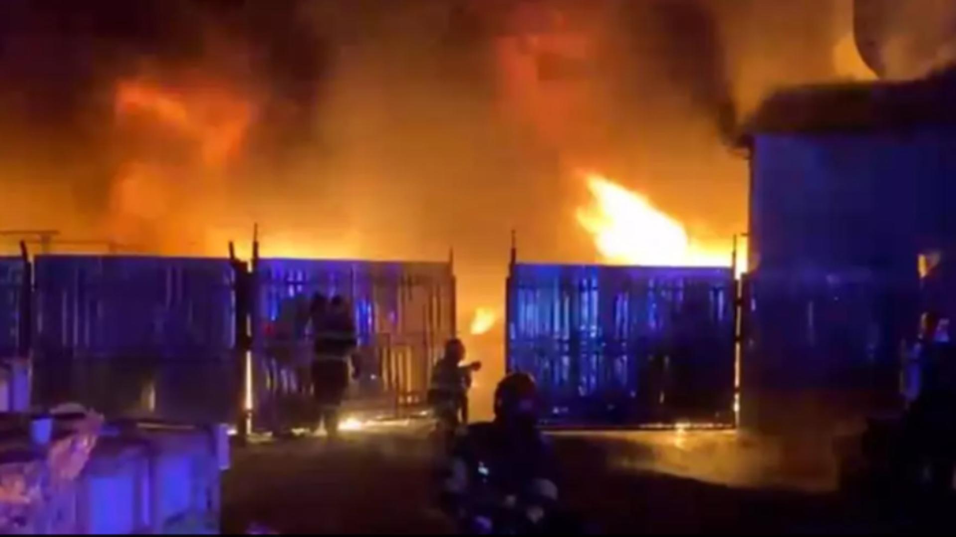 Incendiul de la mall-ul din Cluj ar fi fost provocat! 3 tineri, în vizorul poliției - Ce suspiciuni au anchetatorii