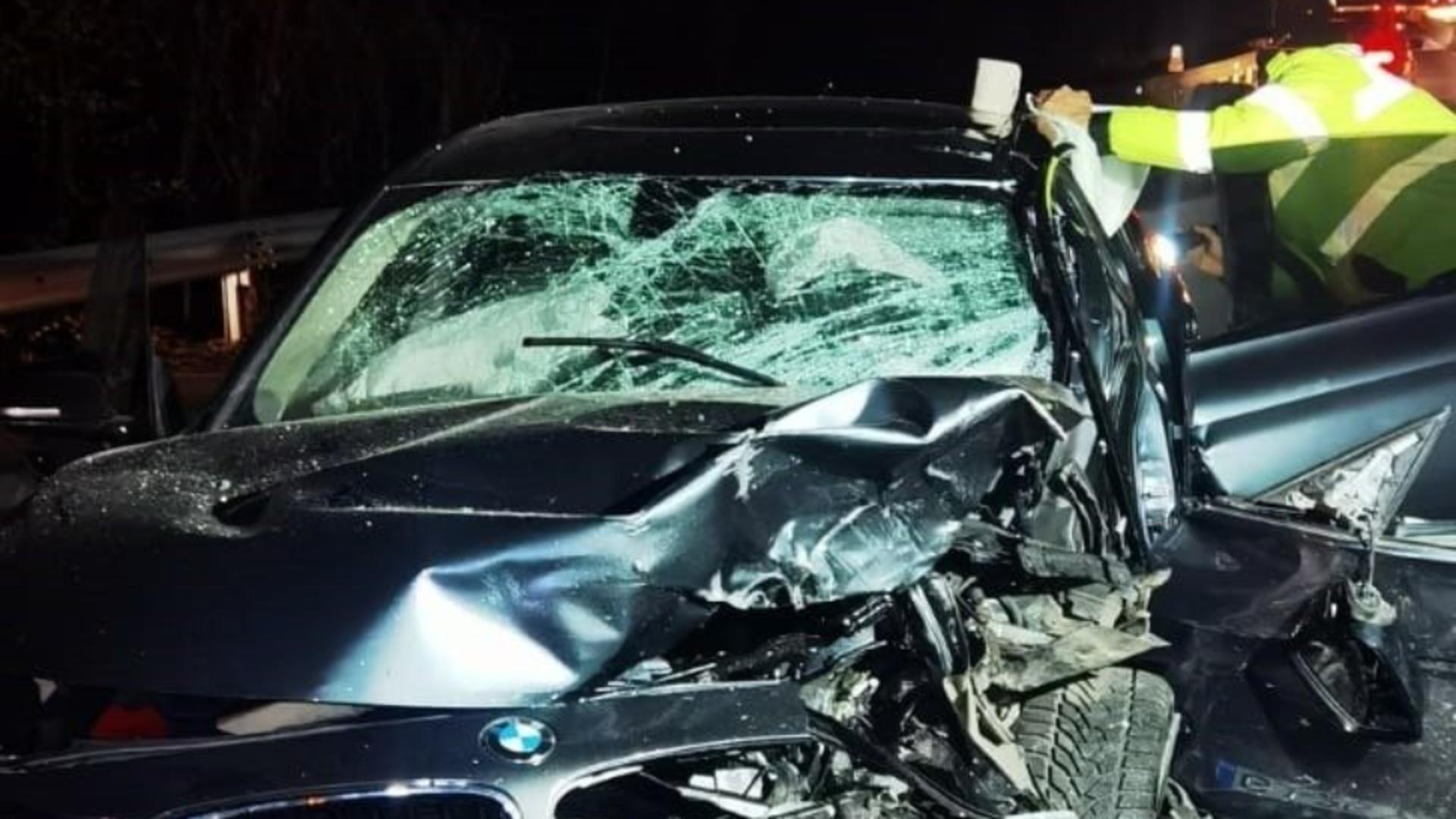 Accident cu 6 victime, pe Dealul Hațegului, în Hunedoara. Două mașini, făcute ghem după un impact violent – FOTO