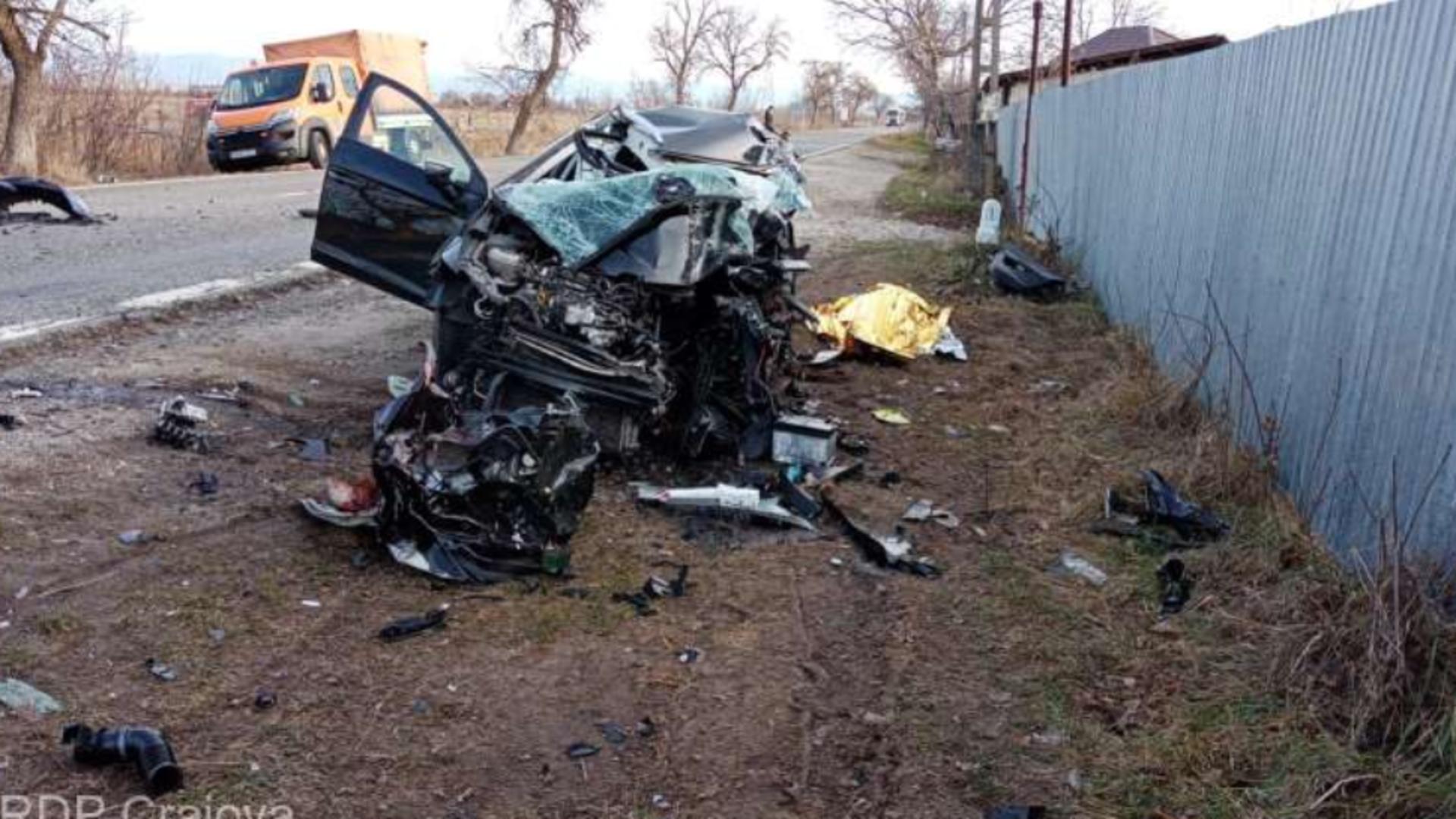 Accident grav în Gorj – Șoferul unui autoturism a murit pe loc în urma unei coliziuni cu un autocamion