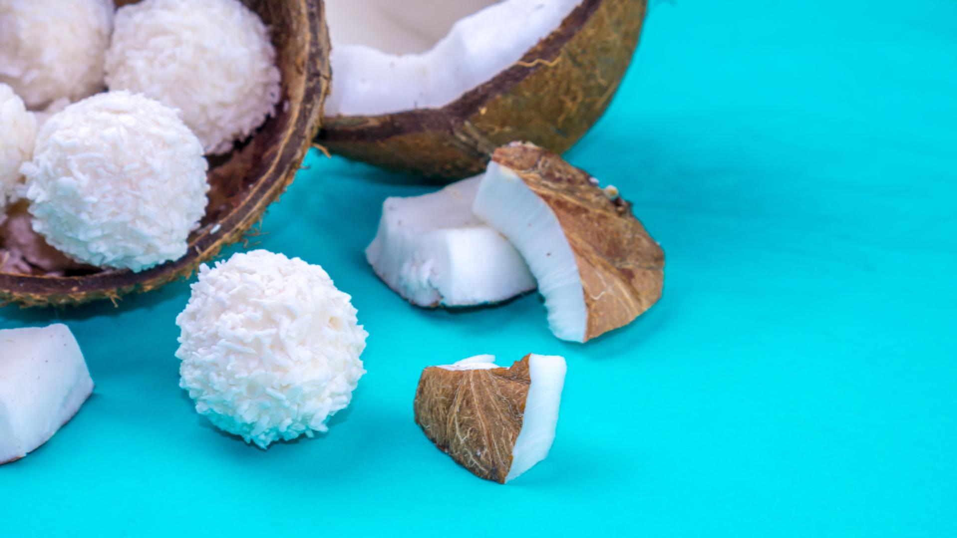 Cea mai simplă rețetă de bomboane cu nucă de cocos. Gust unic și rafinat – Vei face furori cu acest desert de sărbători