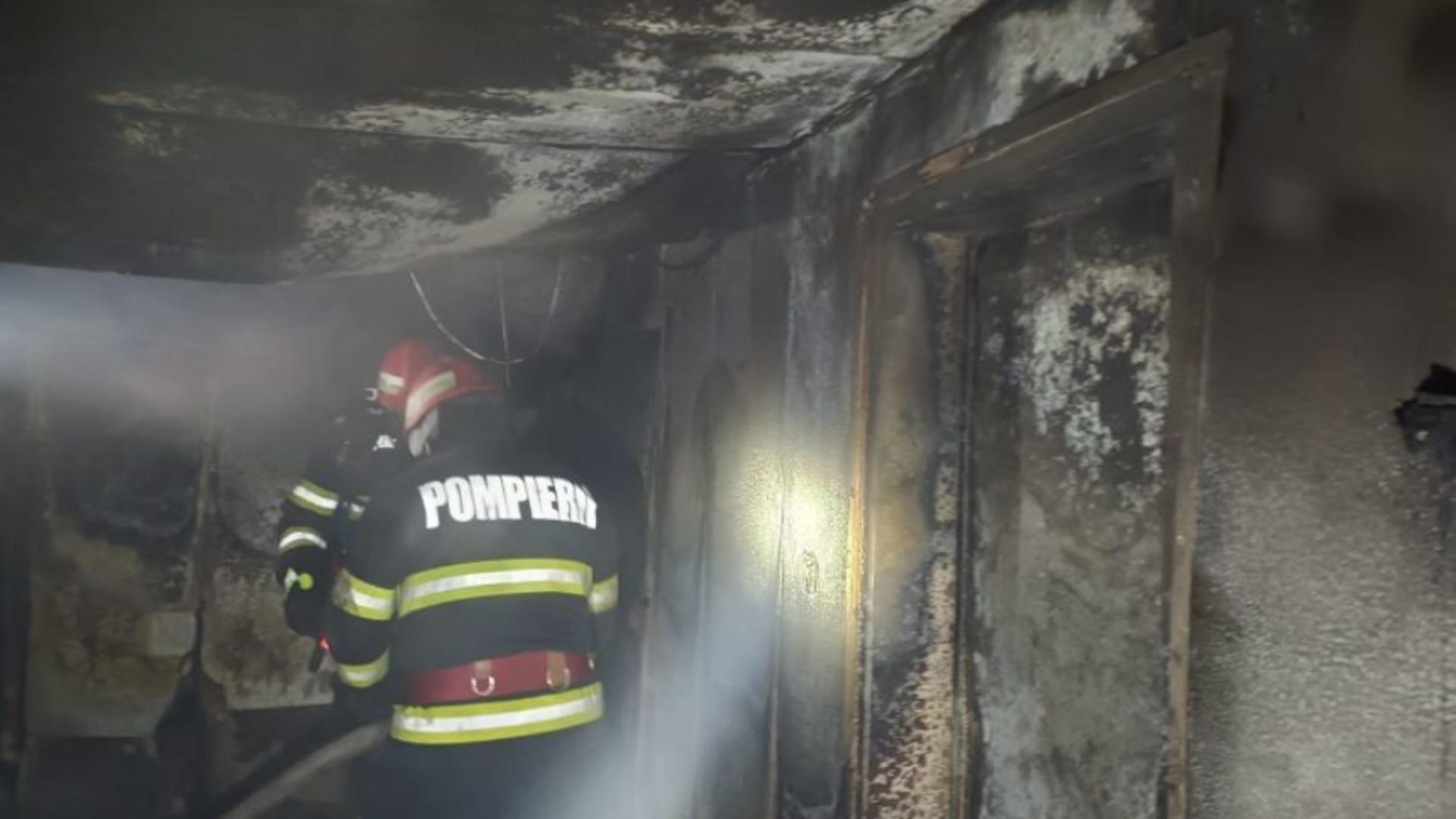 Incendiu la o navă care transporta cereale, în Tulcea – Pompierii au intervenit de urgență