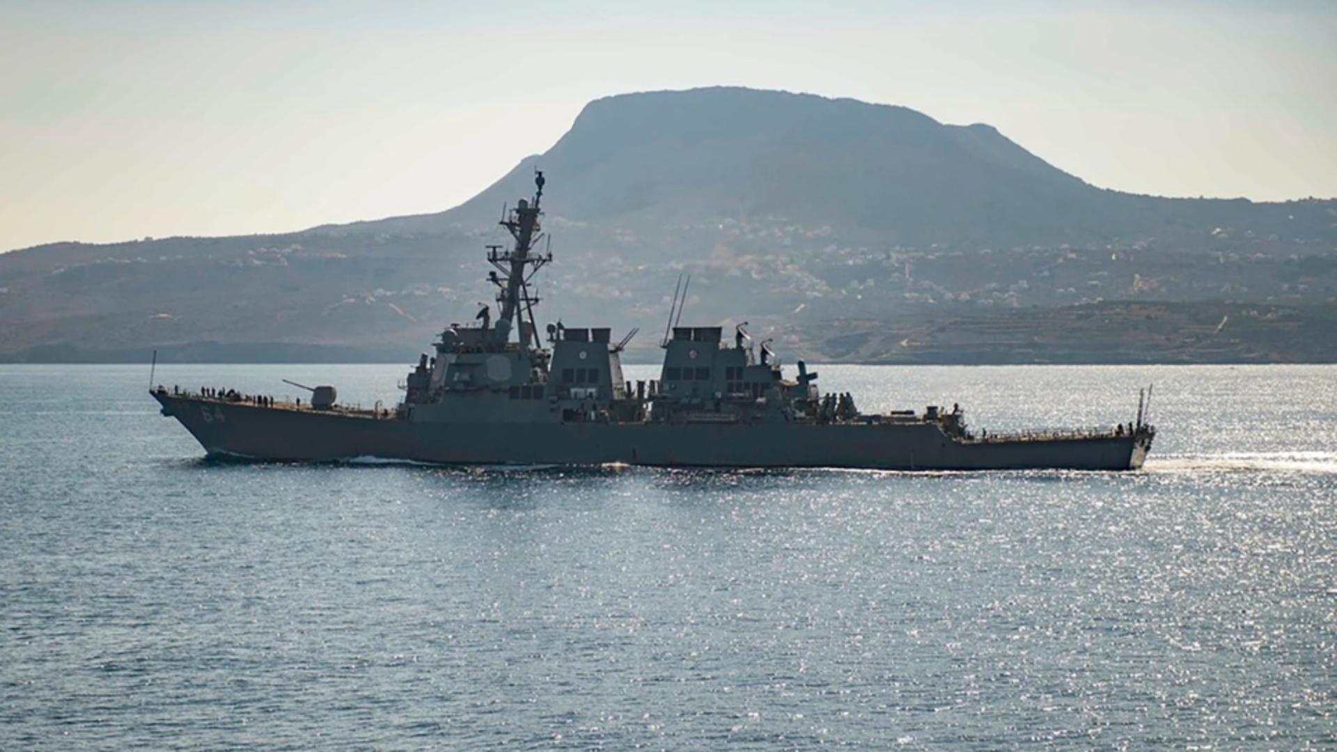 Tensiuni în Orientul Mijlociu. O navă de luptă a SUA, dar și câteva vase comerciale, atacate în Marea Roșie