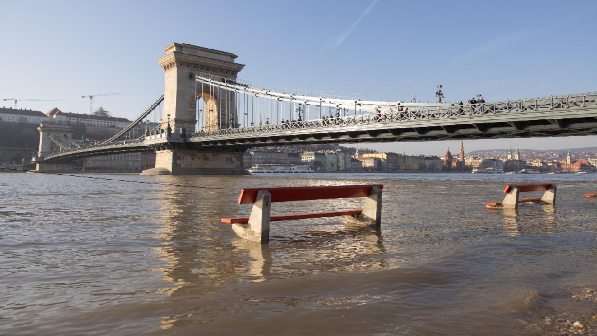 Dunărea și-a ieșit din matcă. Situație critică la Budapesta: apele au atins un nivel record pentru ultimul deceniu – FOTO