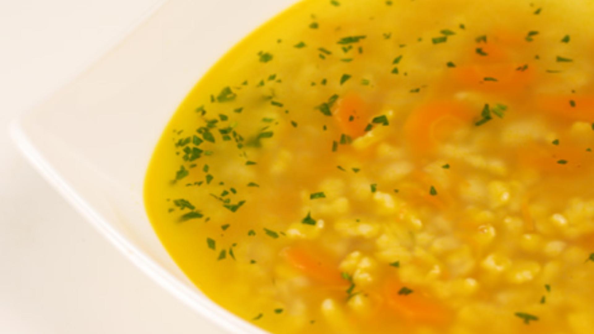 Cea mai delicioasă supă FALSĂ de pui, mâncarea ideală în timpul postului – Rețeta e simplă, în 5 pași