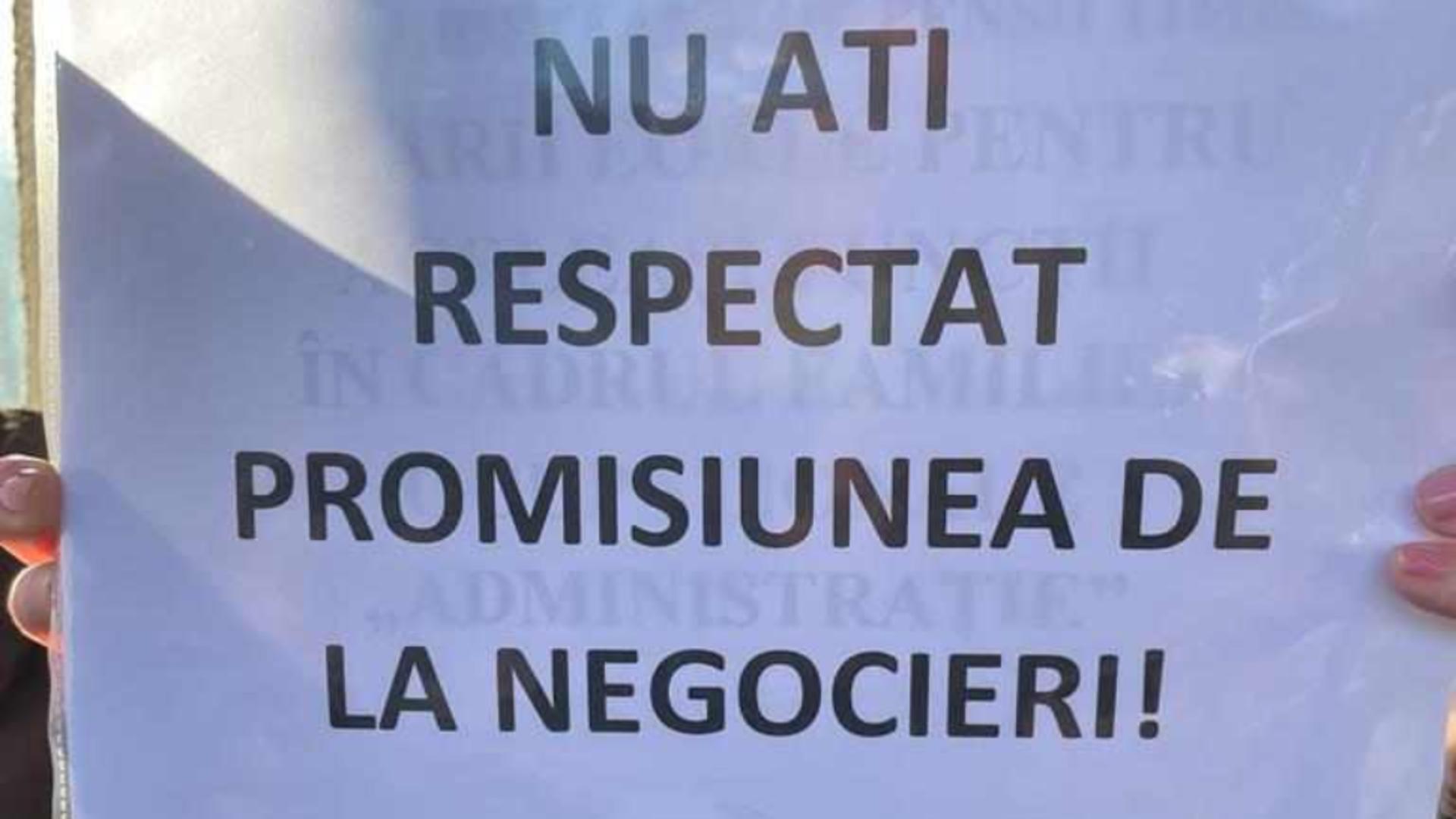 Angajații Casei de Pensii Timiș sunt în grevă. Foto: Ziua de Vest