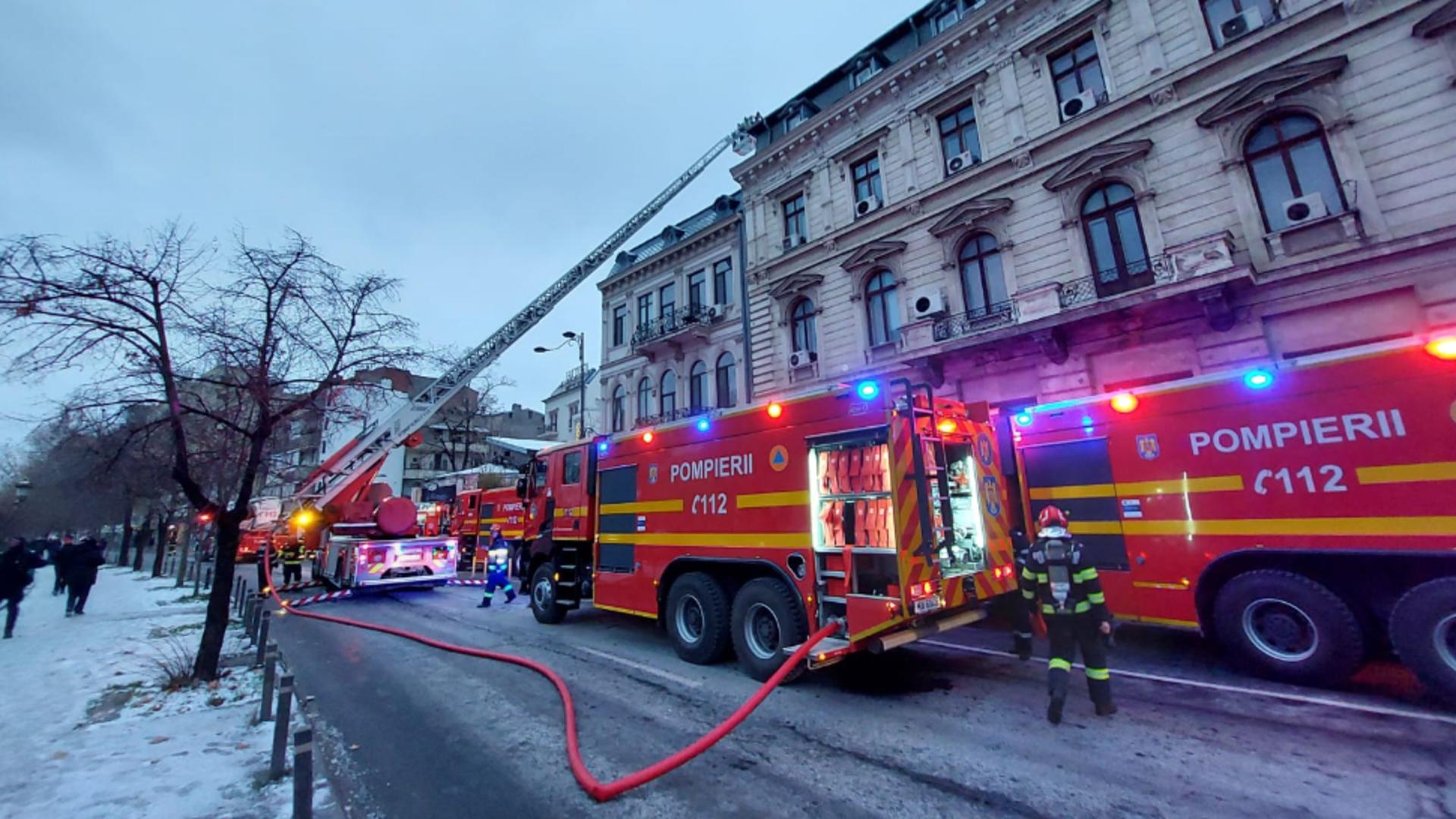Incendiu la un hotel din București: zeci de persoane au fost evacuate – VIDEO