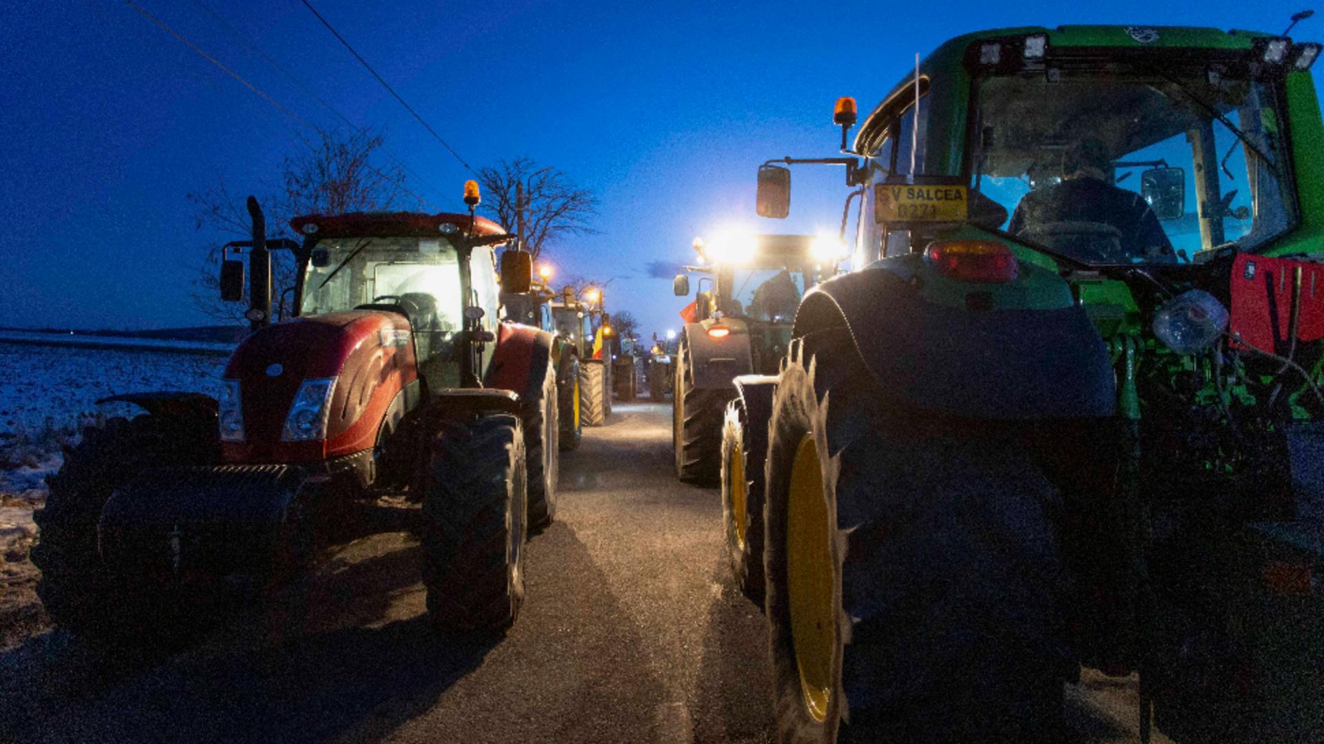Fermierii și transportatorii, de 16 zile în stradă. Tensiunile se extind în toată țara: zi crucială în scandalul național