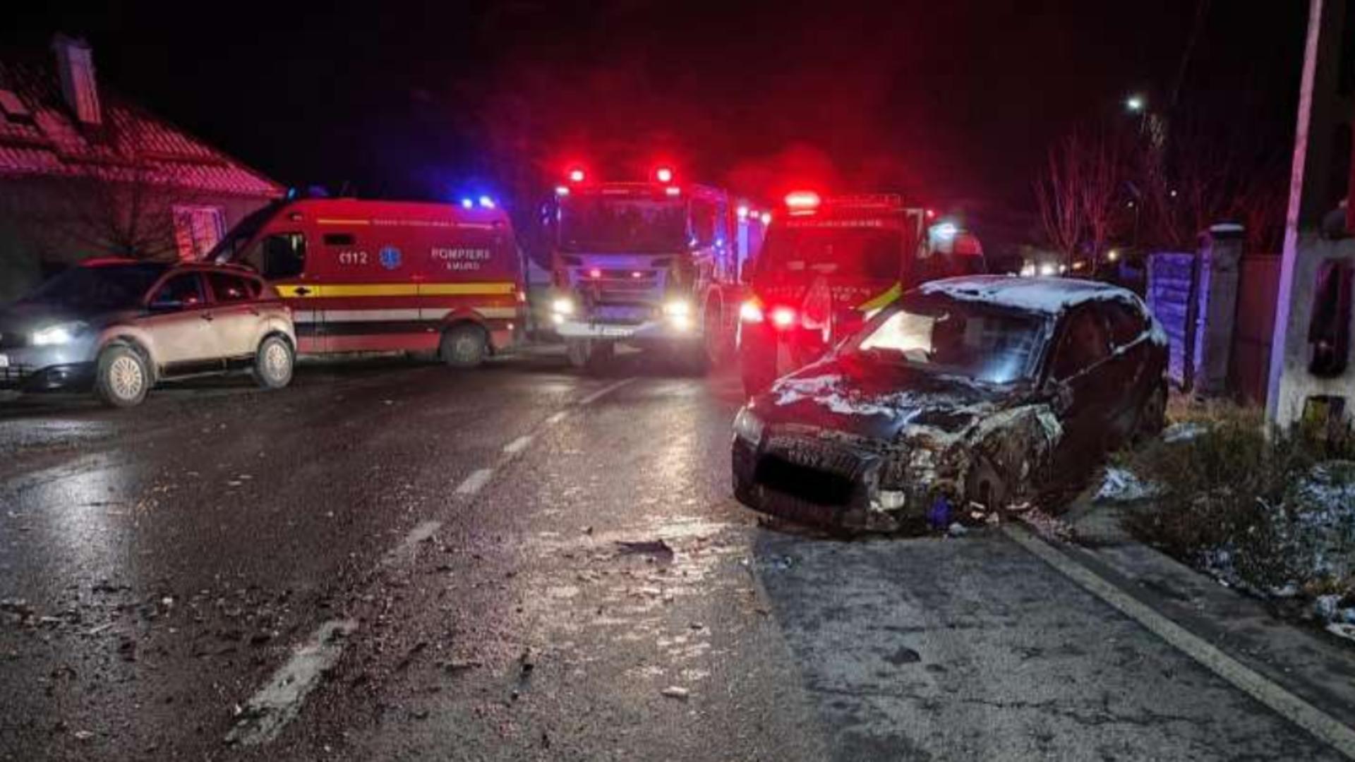 Accident grav pe DN 14  la ieşirea din localitatea Ruşi. Foto: Agerpres