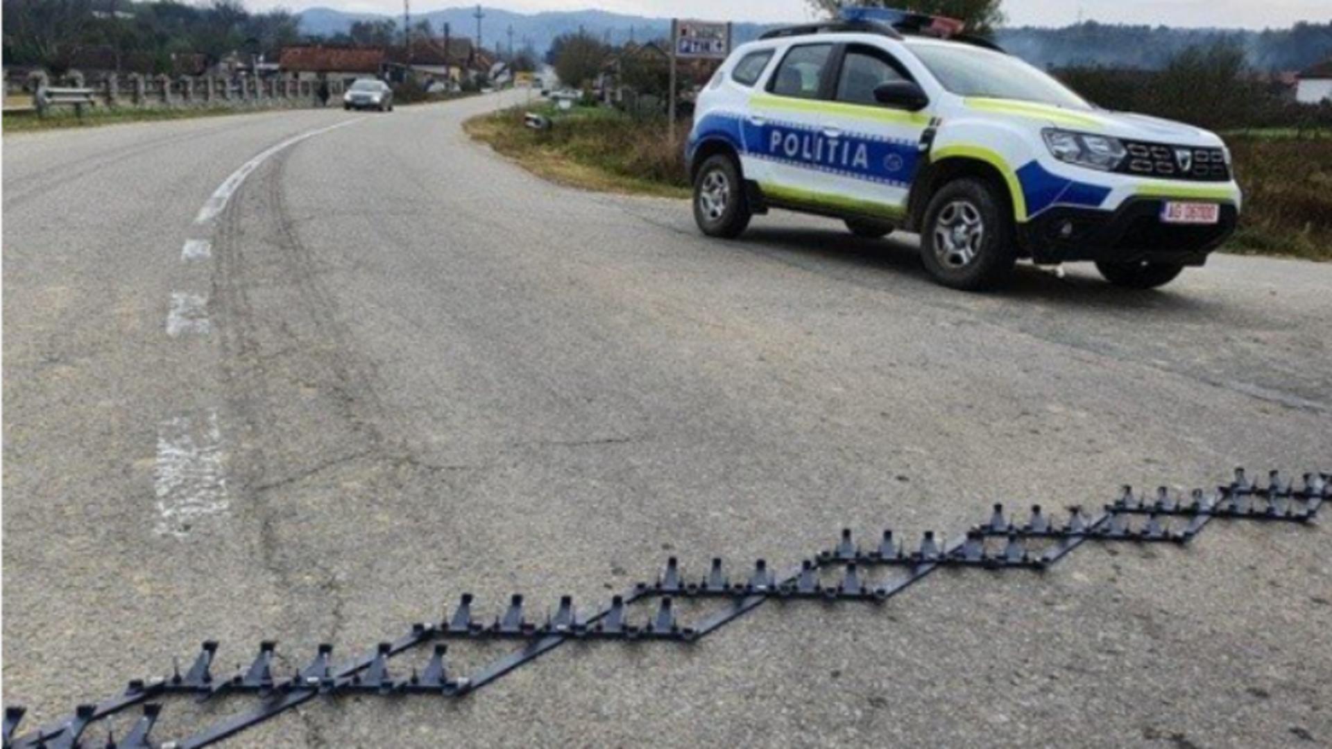 Șofer vitezoman, oprit de polițiști cu ajutorul dispozitivului tip spike - Ce sancțiuni a primit/ Captură foto Ziarul de Iași