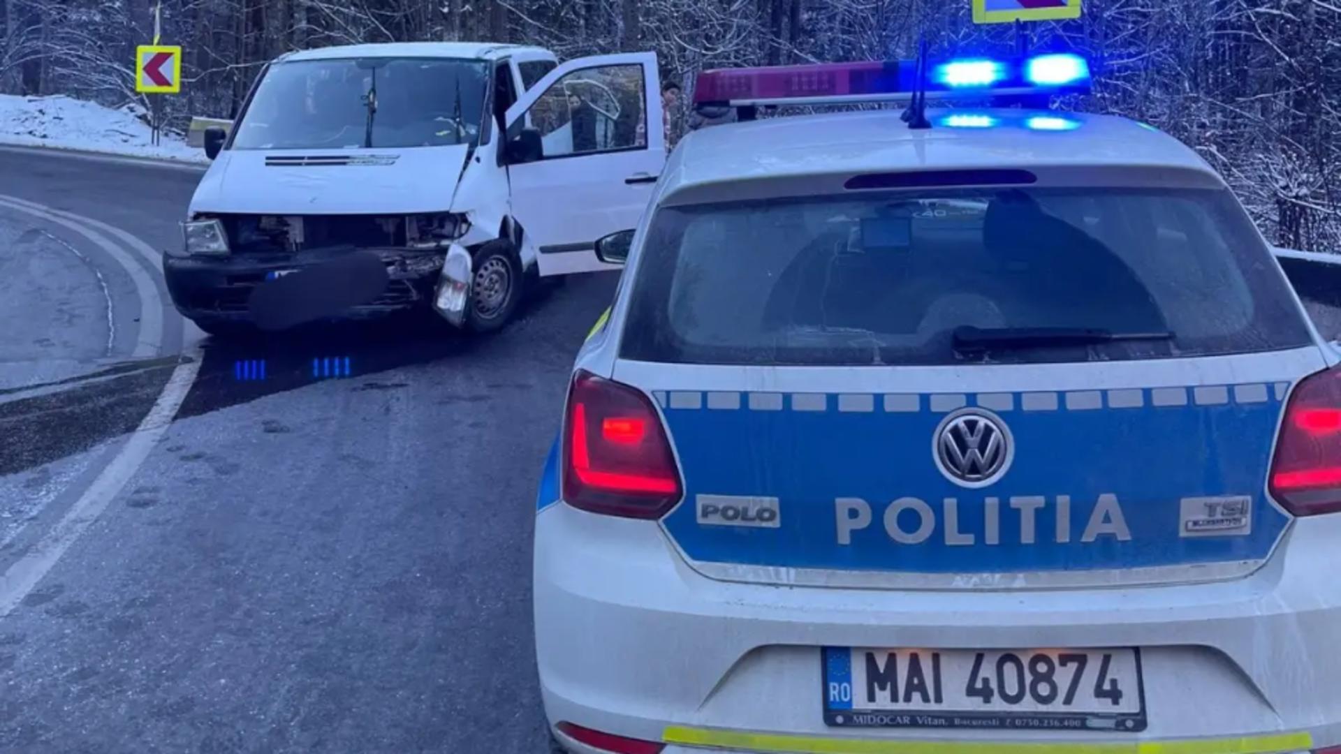 Accident grav, între Predeal și Râșnov. Un microbuz plin cu pasageri s-a izbit de un parapet: 7 victime duse la spital