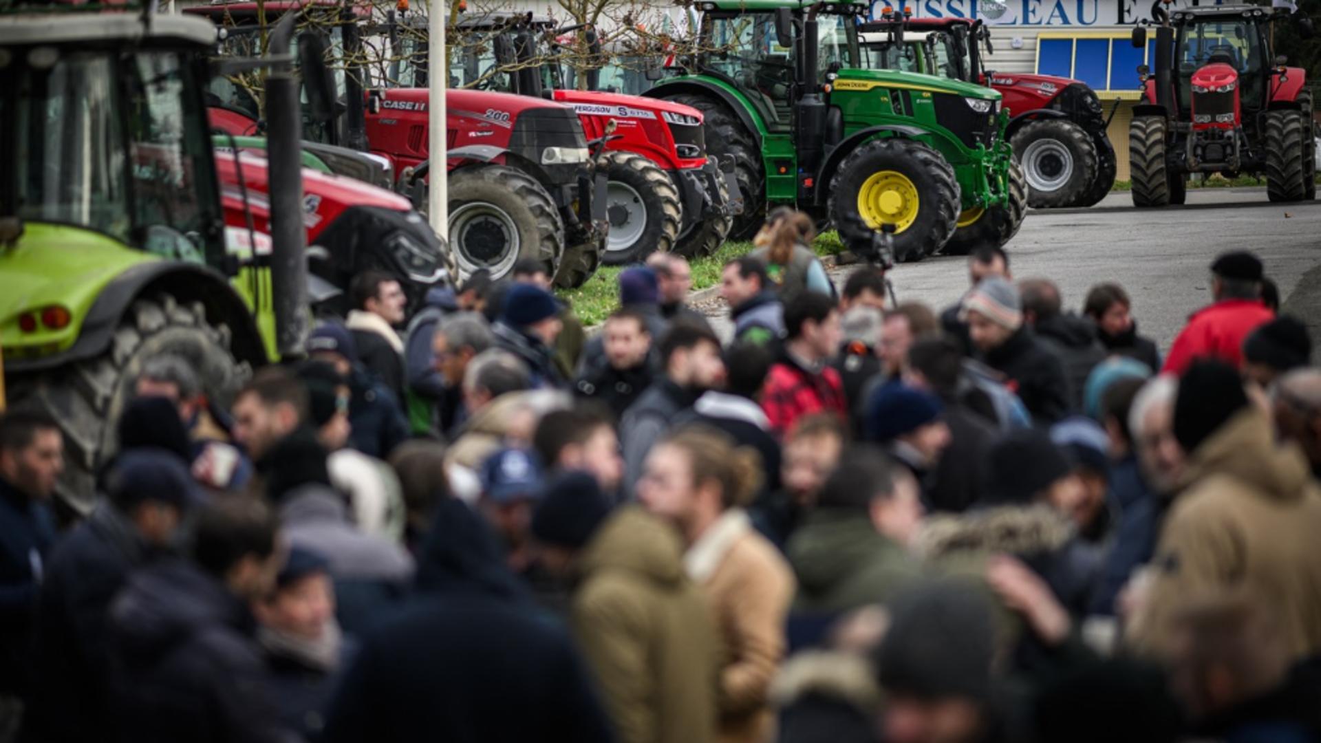 Agricultorii francezi, nemulțumiți de legislația care le impune restricții dure. Foto/Profimedia