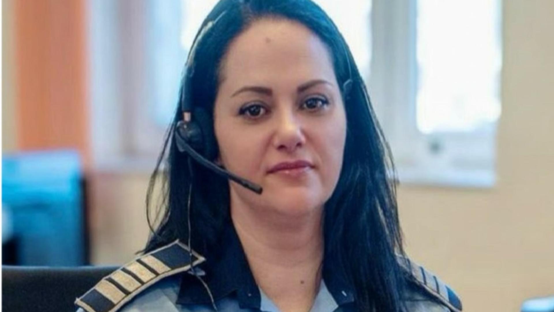 Ramona lucrează la Dispeceratul Poliției Capitalei de 4 ani. Foto: Facebook