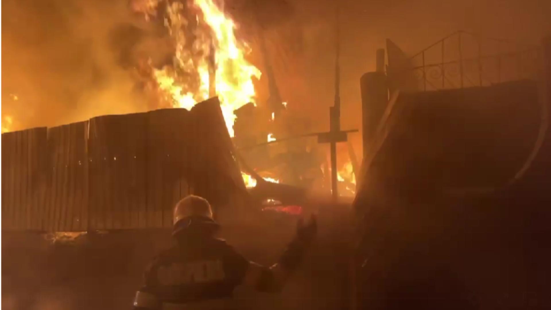 Un incendiu devastator în Tulcea a afectat 18 gospodării. Foto: Facebook