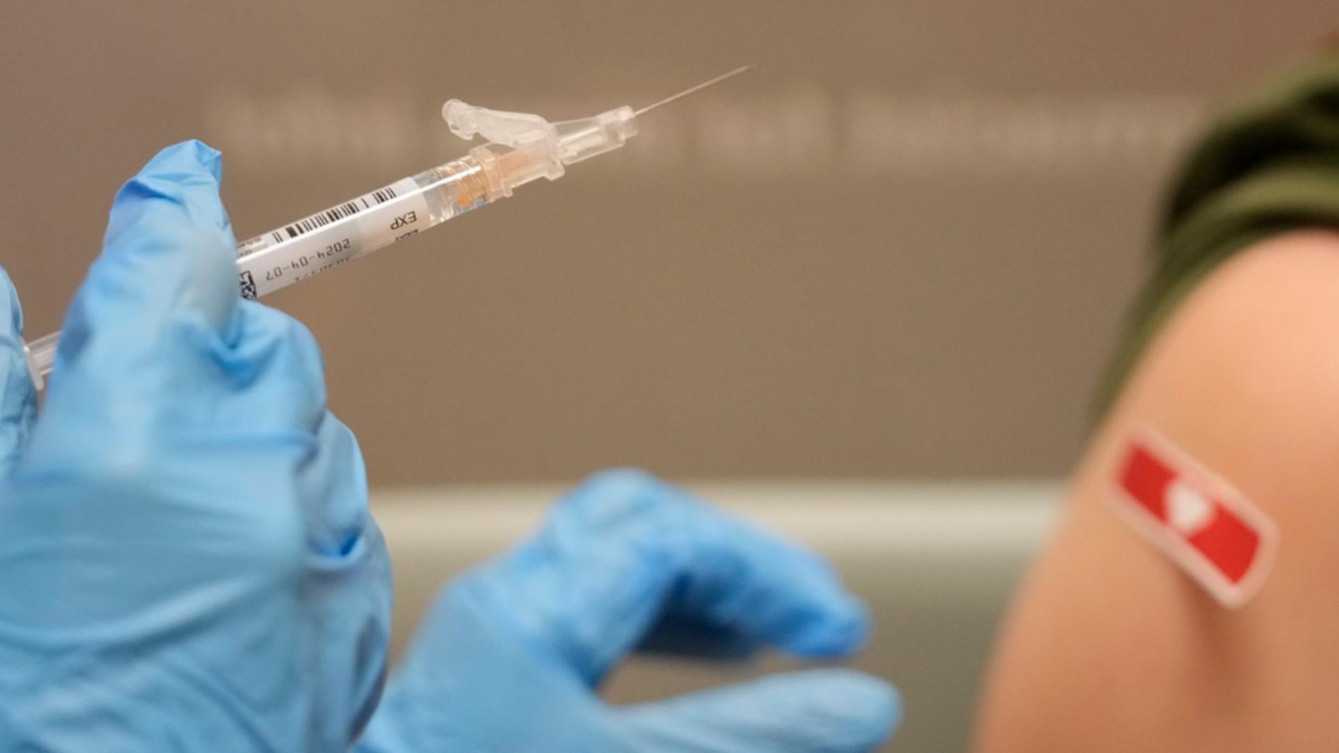 Cazul sportivului de 24 de ani, intrat în comă la 8 zile după vaccinarea anti-Covid / Foto: Profi Media