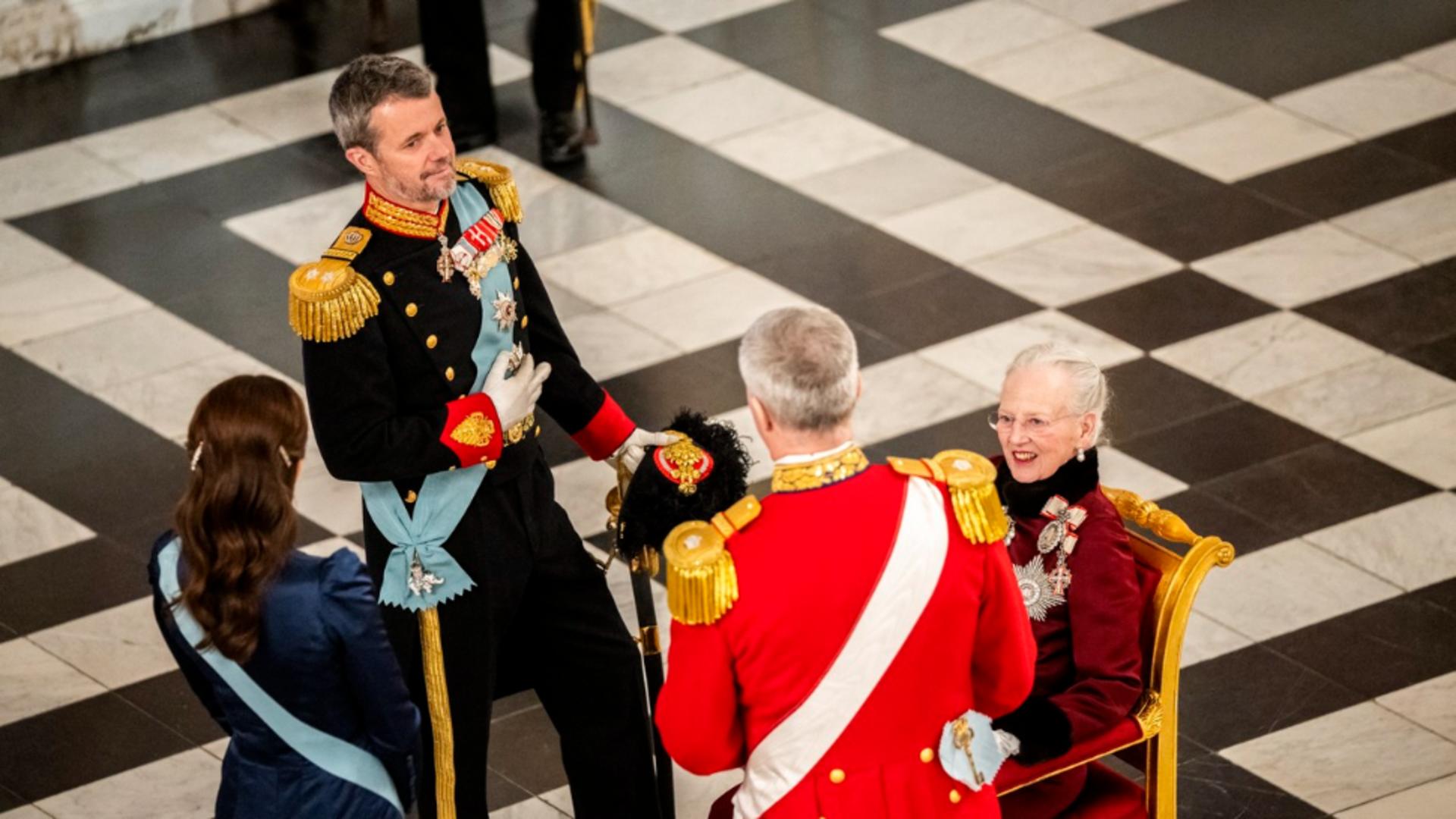 Spectacol REGAL în Danemarca. Reginei Margrethe a II-a abdică în favoarea fiului său Frederik