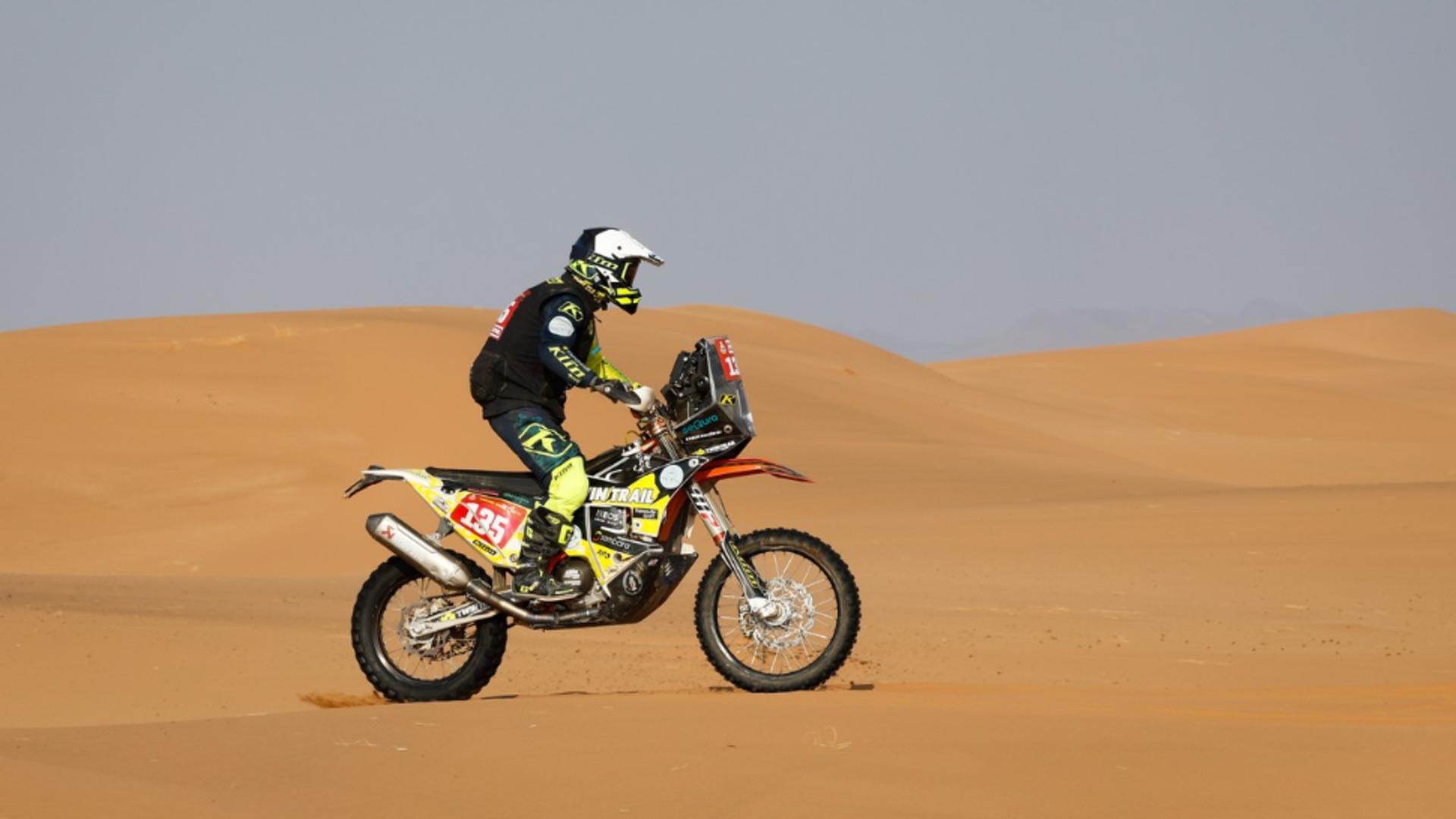Incident grav la Raliul Dakar! Un motociclist spaniol, în 