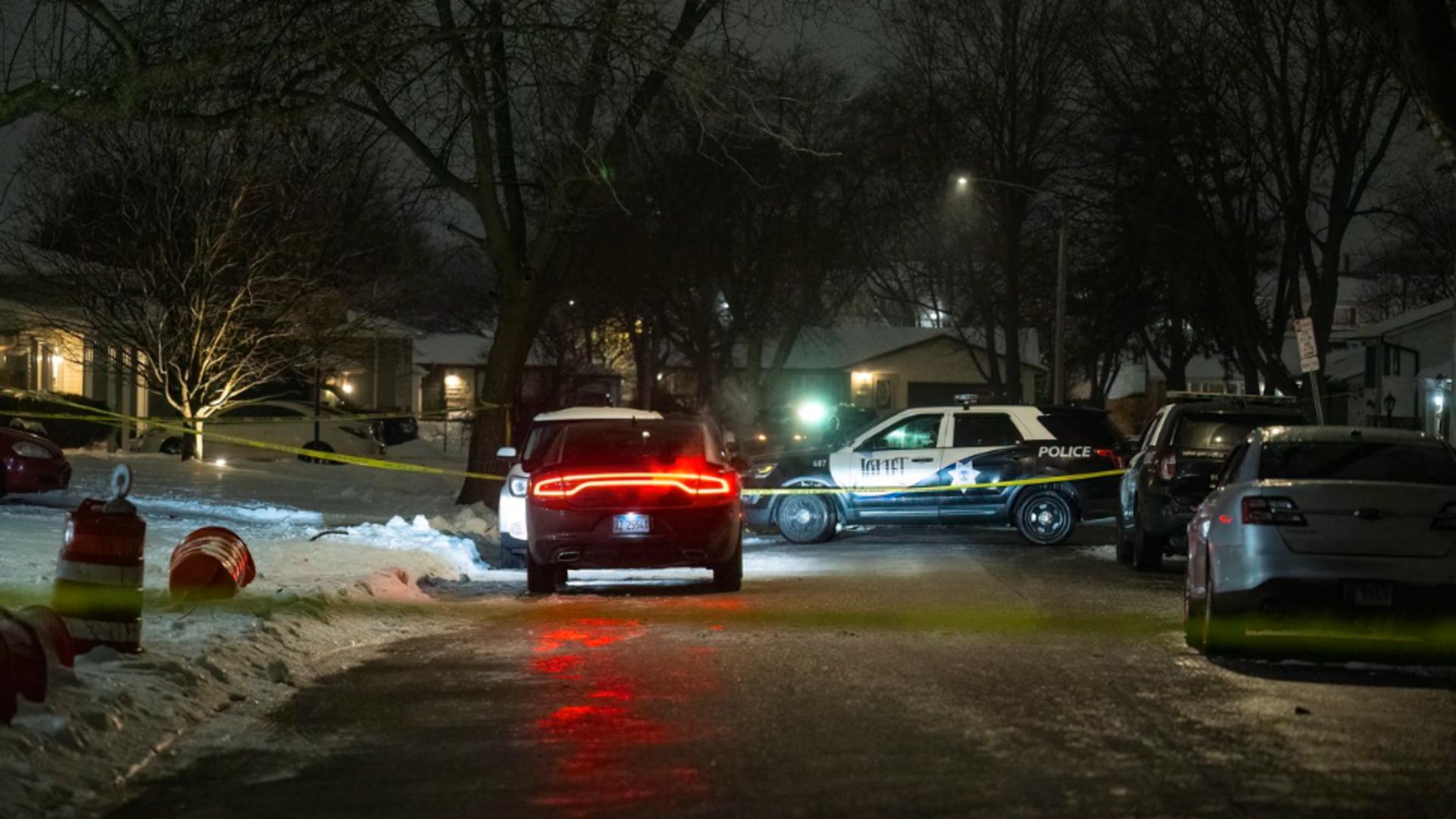 Un tânăr de 23 de ani, căutat de poliție după ce 7 persoane au fost împușcate mortal în apropiere de Chicago/ Profimedia