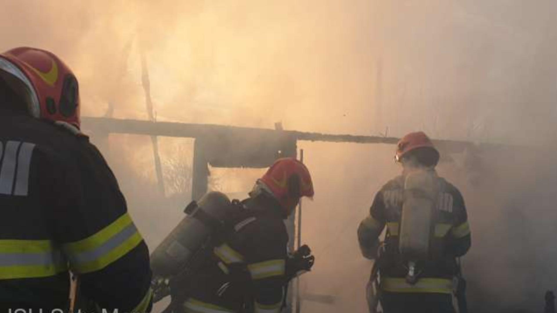 Incendiu grav în Satu Mare. Foto: Agerpres