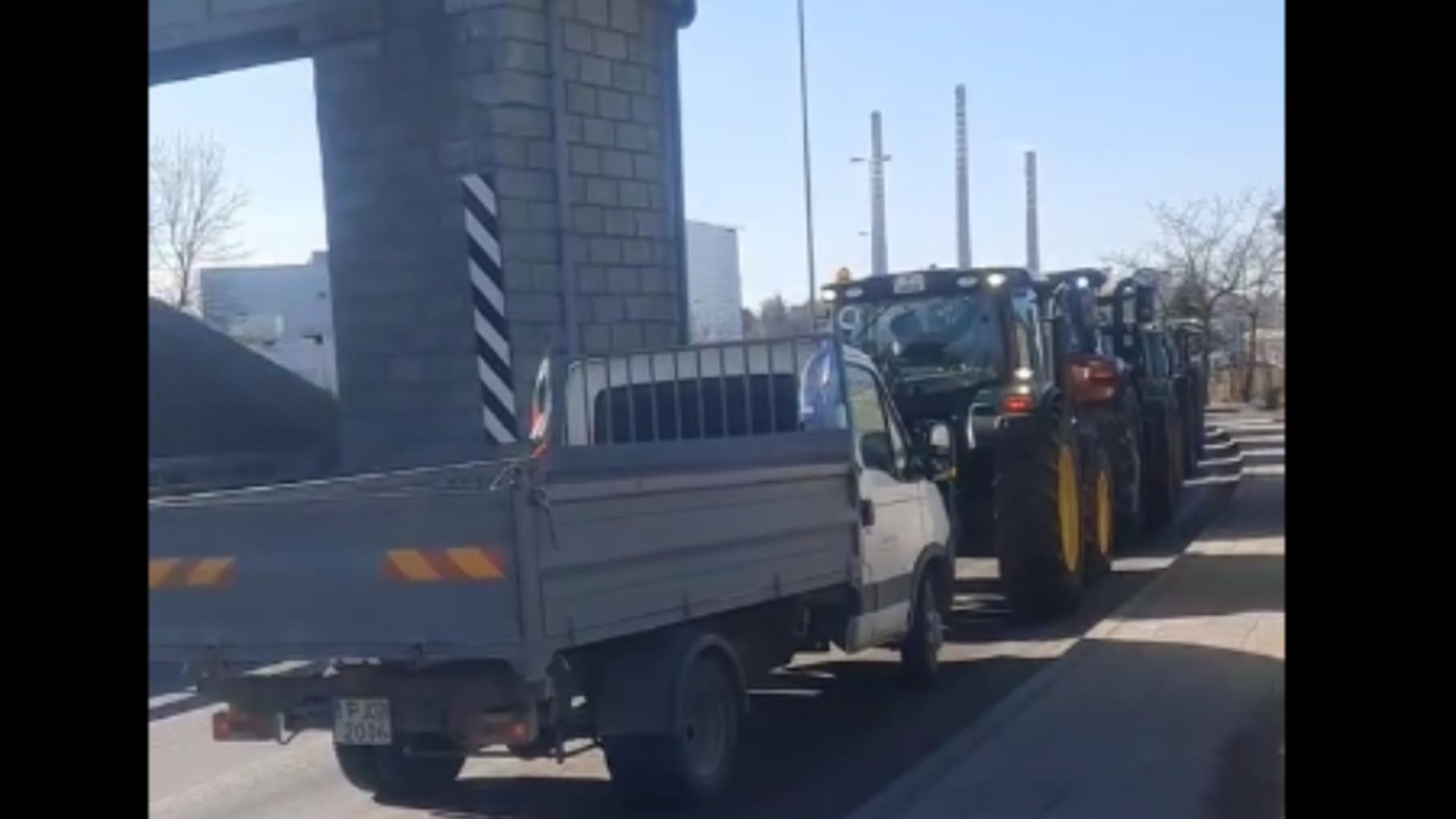Traficul prin vama Giurgiu-Ruse, OPRIT din cauza protestului fermierilor bulgari / Captură video