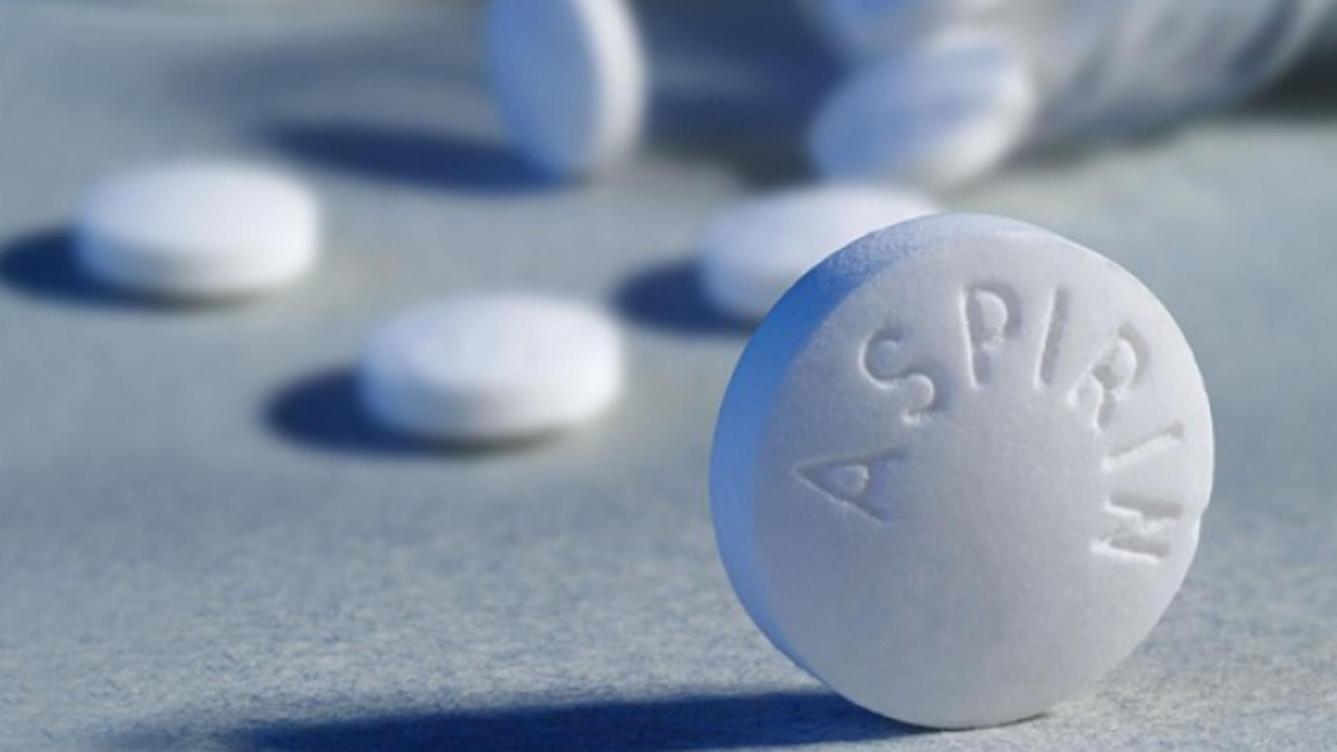 Ce se întâmplă, de fapt, dacă iei o aspirină în fiecare zi