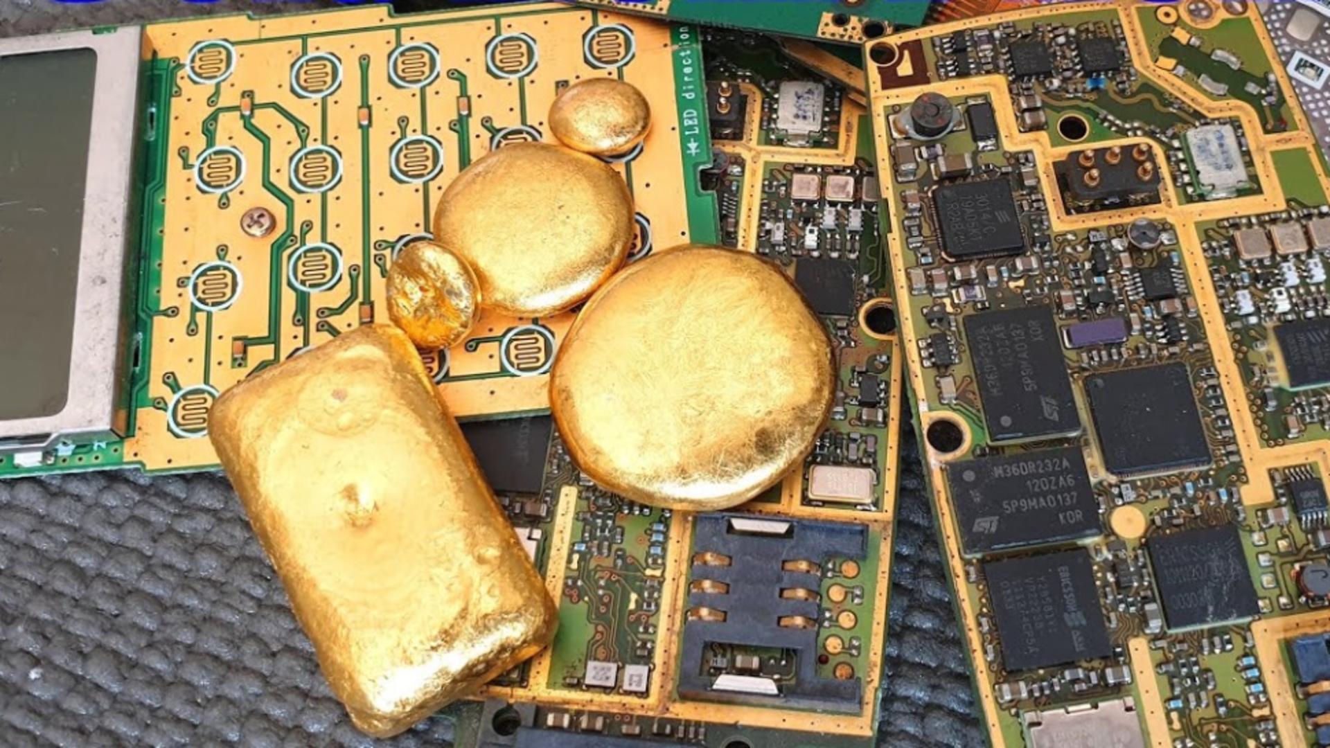 34 kg aur și 350 kg de argint, recuperate dintr-un milion de telefoane mobile reciclate, în Buzău. VIDEO cu procesul obținerii metalelor rare