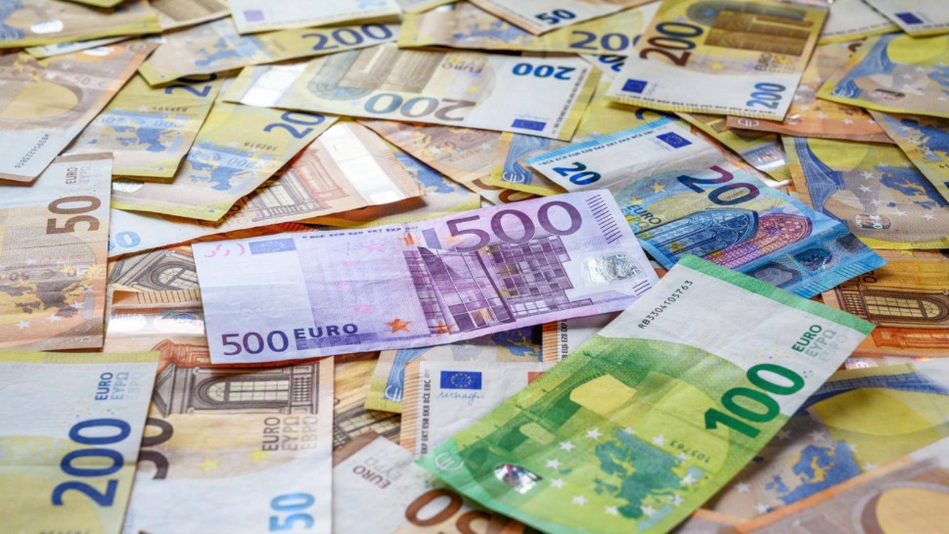 Angajații Primăriei Bacău, premiați cu 10.000 de euro pentru proiecte europene ratate