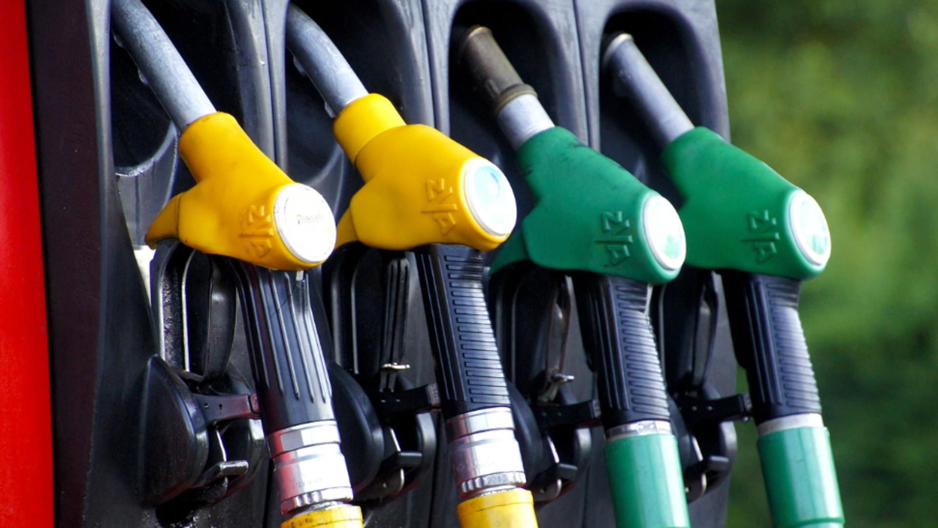 Se consumă benzina premium mai repede decât benzina obișnuită? Mitul, supus testării printr-un experiment video