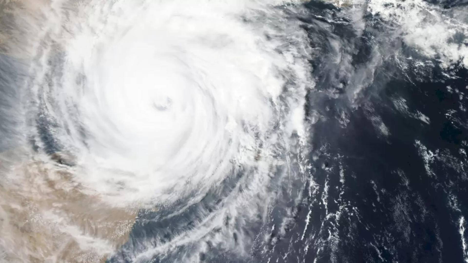 România, lovită de un ciclon mediteranean. Cum ne afectează și când își va face simțită prezența
