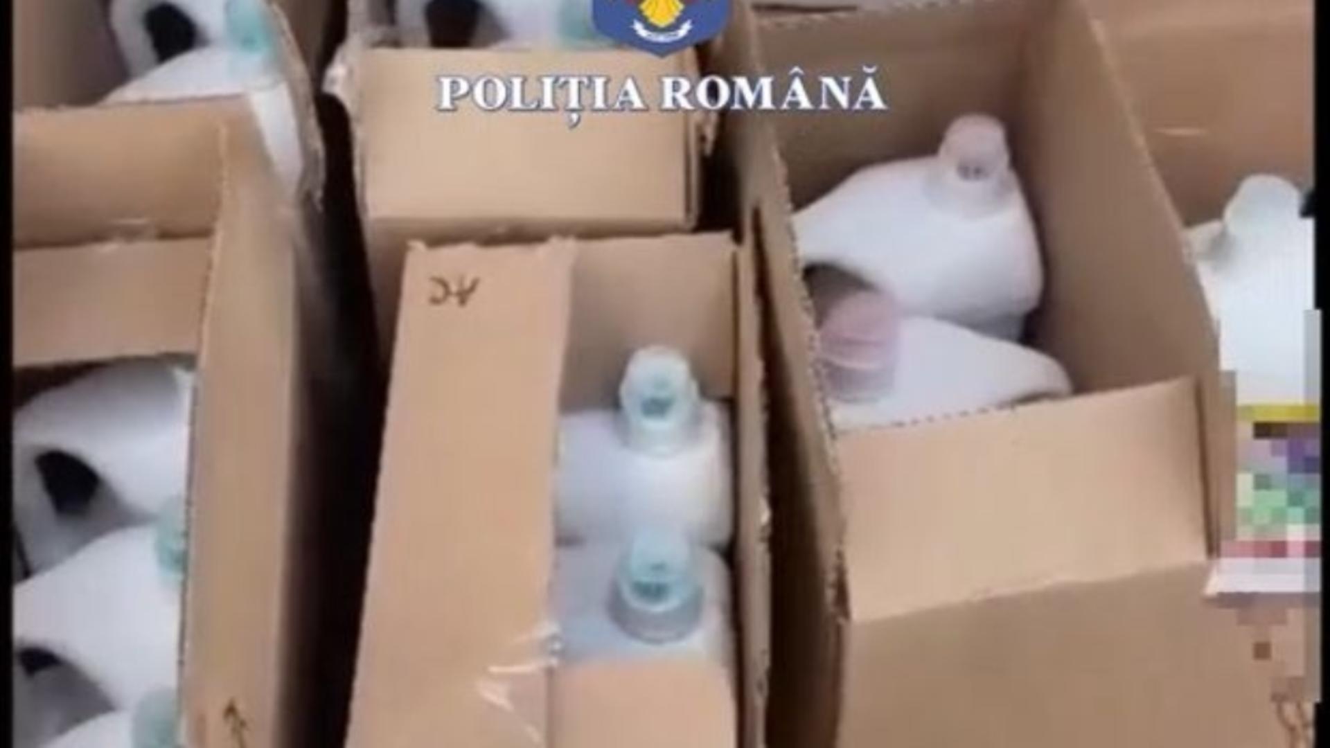 Detergenți „originali” vânduți la preț de nimic. Foto/Poliția Română
