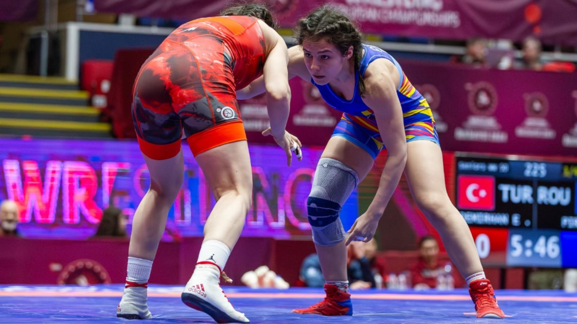 România are campioană europeană la lupte. Ana Beatrice Andreea a câștigat aurul la 55 kg