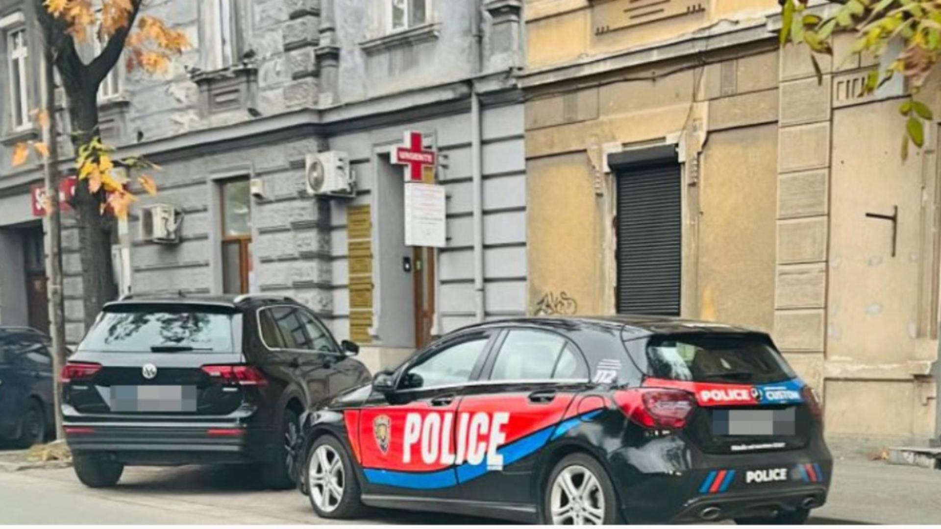 Cum arată școala de șoferi „Police”? Ideea trăsnită a unui instructor auto din Arad