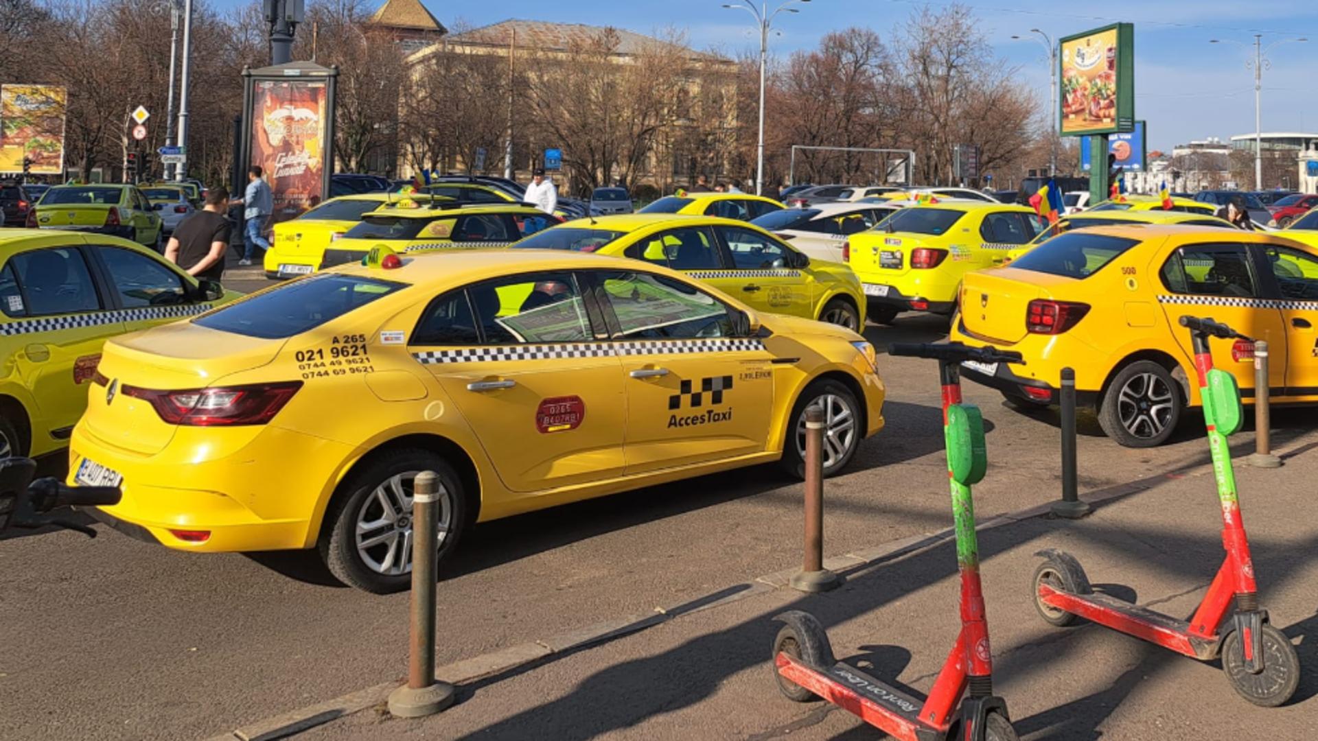 Taximetriștii nu renunță nici astăzi la proteste. Piața Constituției din Capitală, luată cu asalt de sute de șoferi