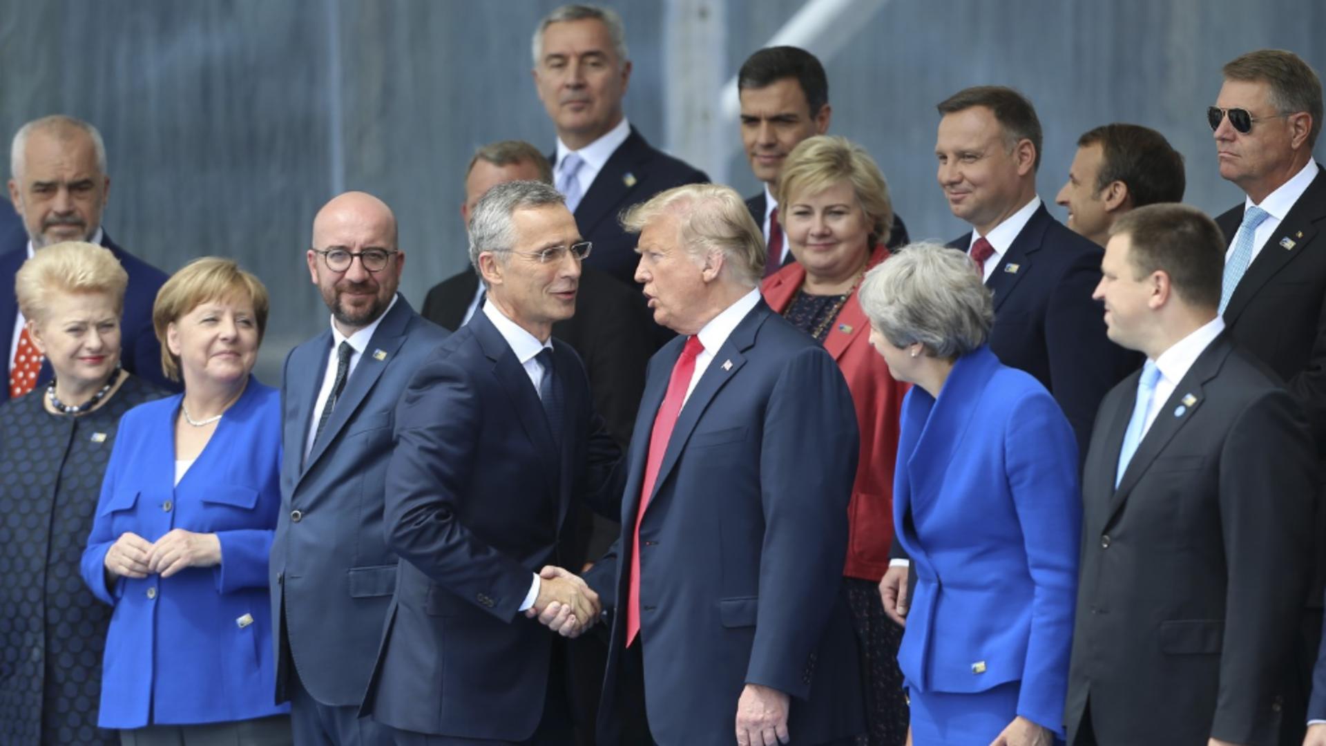 Dacă iese președinte din nou, Trump ar putea lăsa Europa fără ajutorul SUA în NATO. Foto/Profimedia