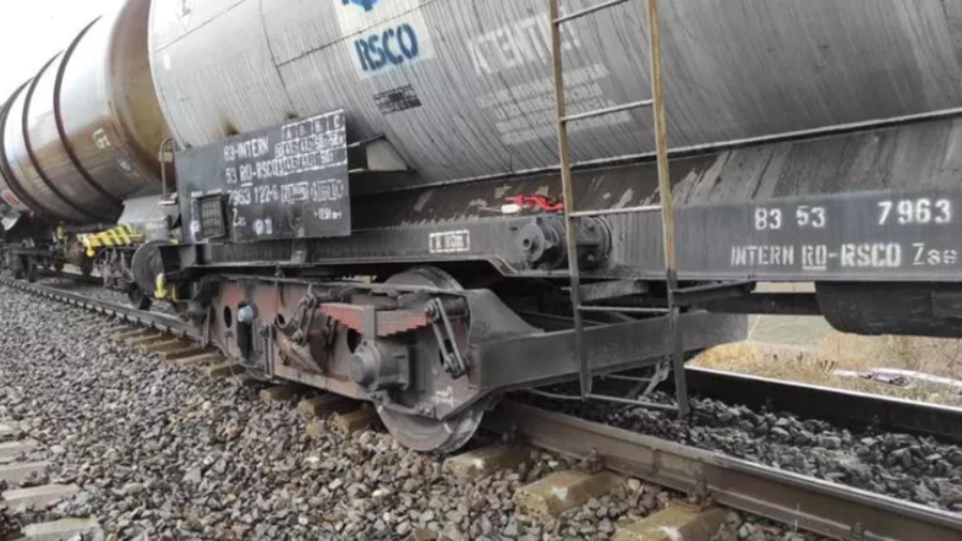 Vagonul unui tren de marfă încărcat cu combustibil a deraiat lângă Râmnicu Sărat/ CFR Infrastructură