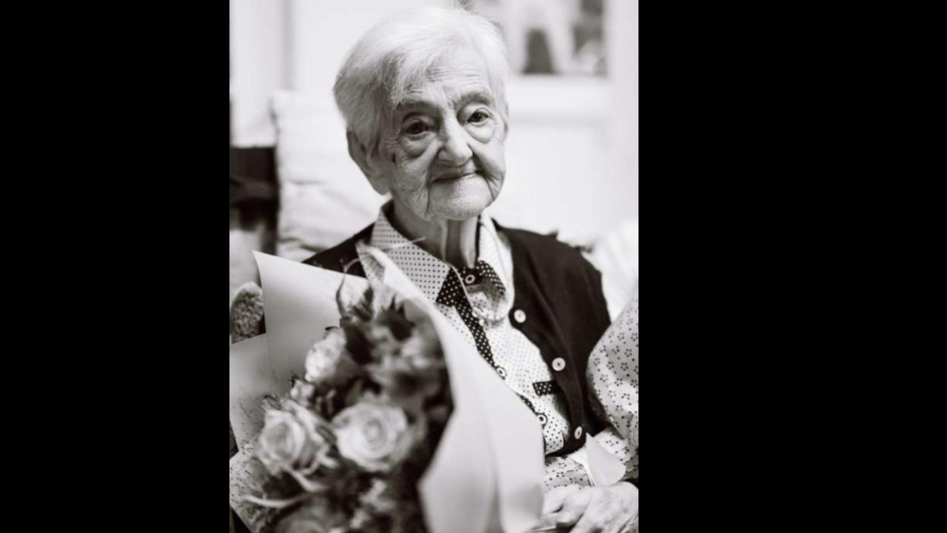  Singurul supravieţuitor al lagărului Auschwitz-Birkenau, Zsuzsa Diamantstein, a decedat la 102 ani. Foto: Facebook