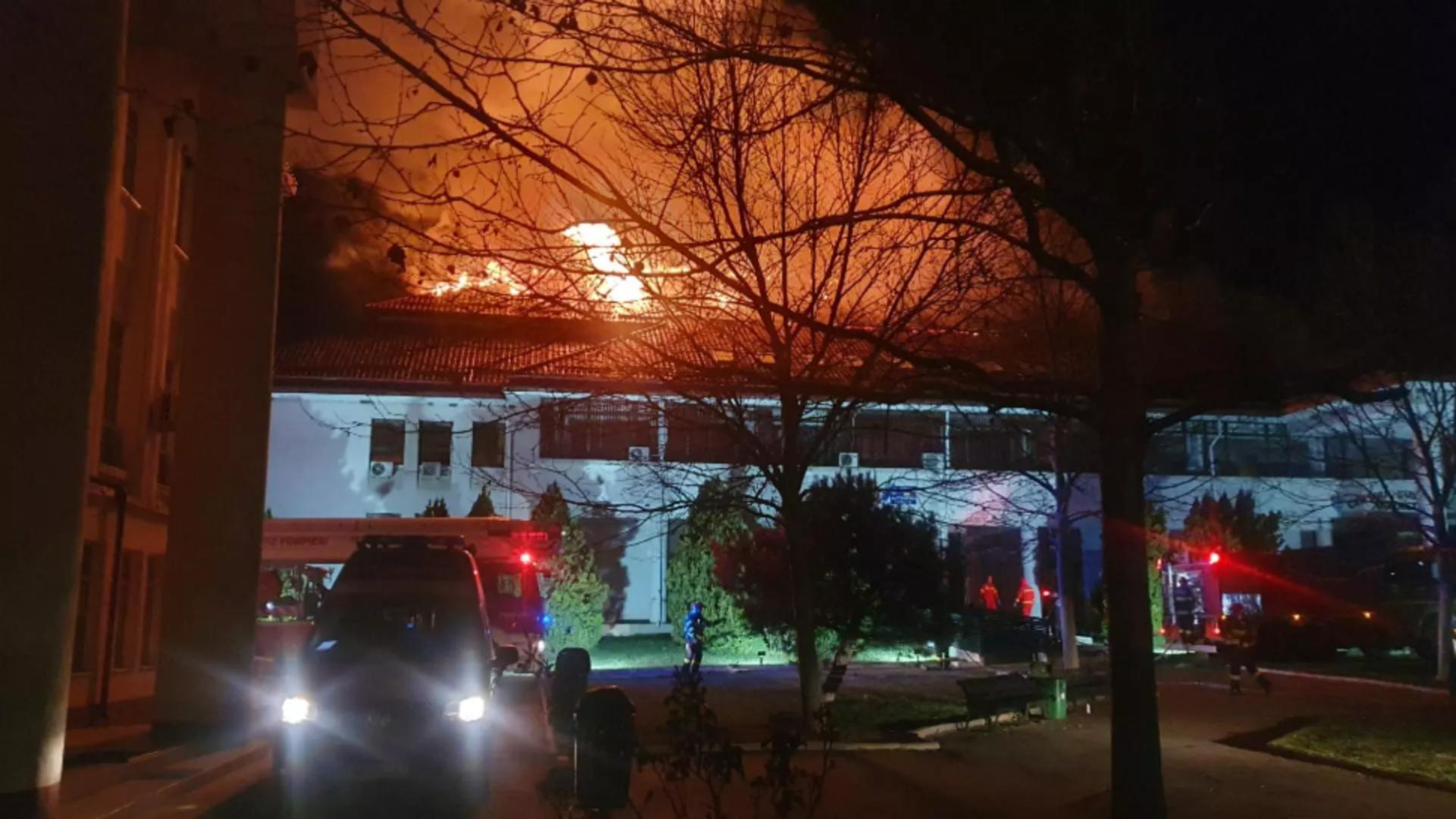 Incendiu devastator la Judecătoria Cornetu: ce VIP-uri au rămas fără dosare