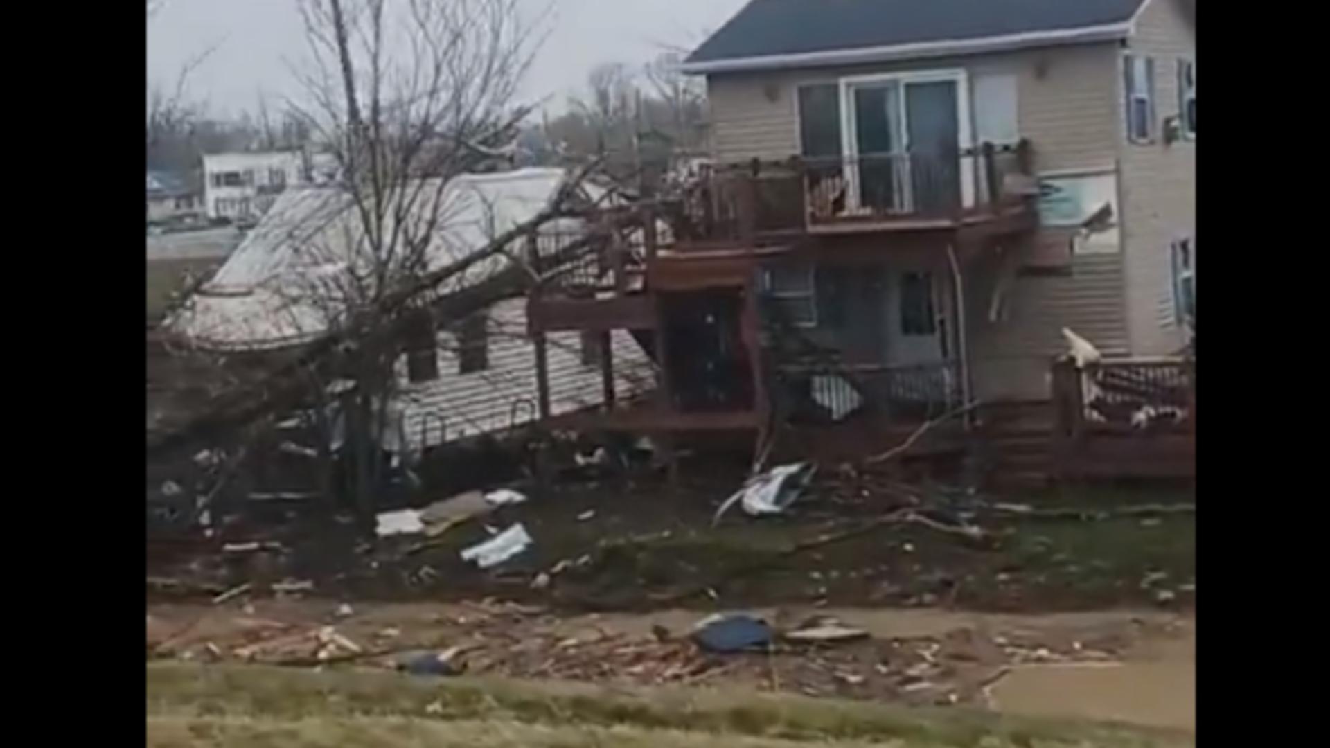 Statele Unite, lovite de tornade devastatoare. Cel puțin 3 morți și zeci de răniți în Ohio și Indiana VIDEO