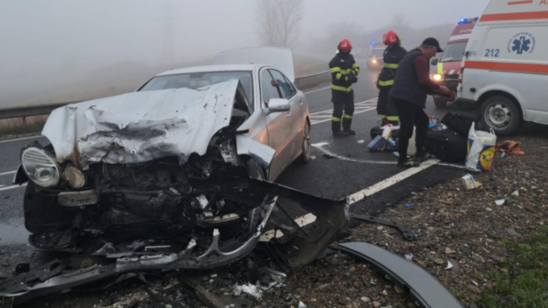 Impact viloent pe un drum din Iași. Trei persoane au ajuns la spital/ Captură foto