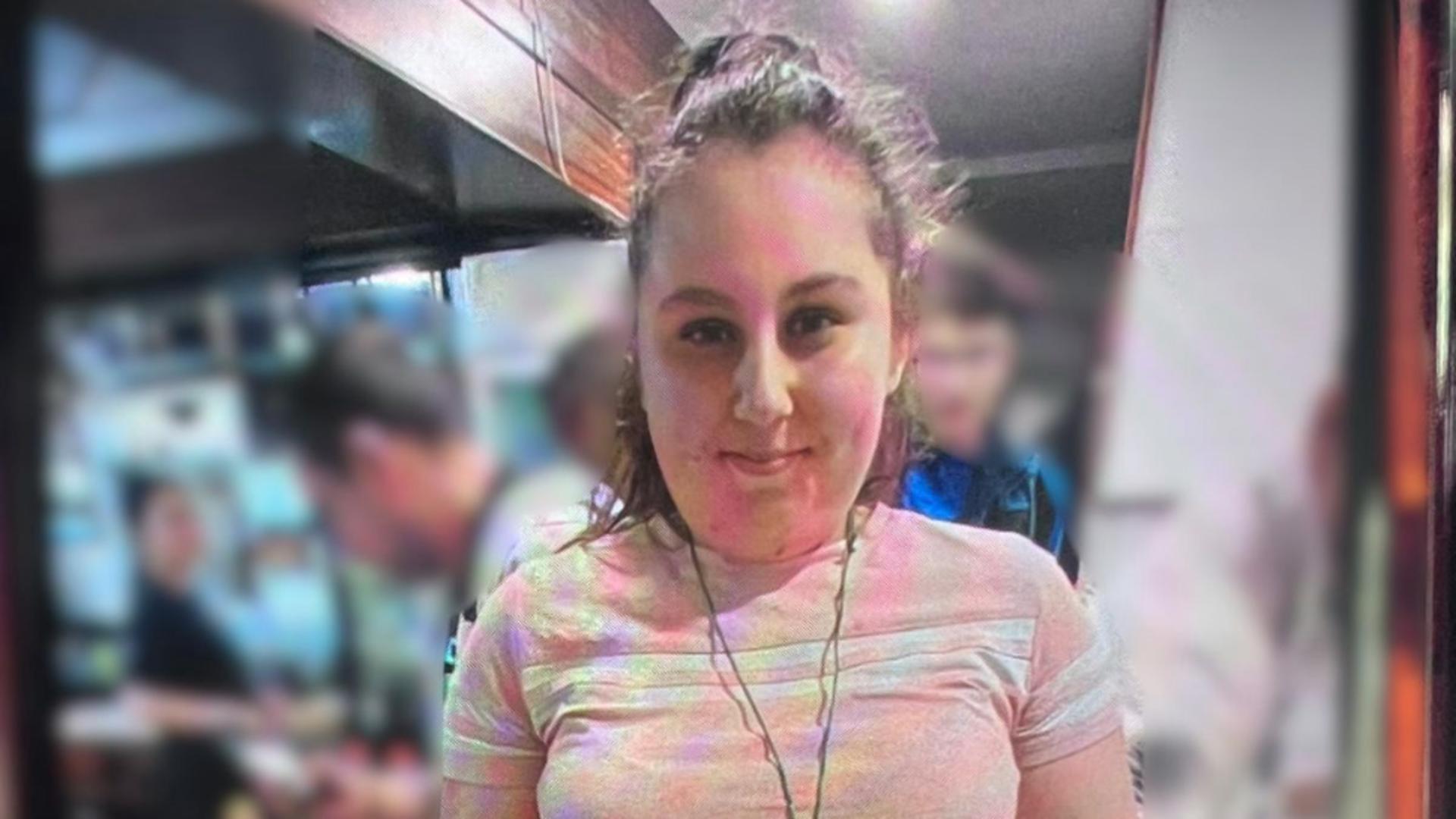 O fată de 17 ani a dispărut de acasă! Minora, dată în urmărire la nivel național