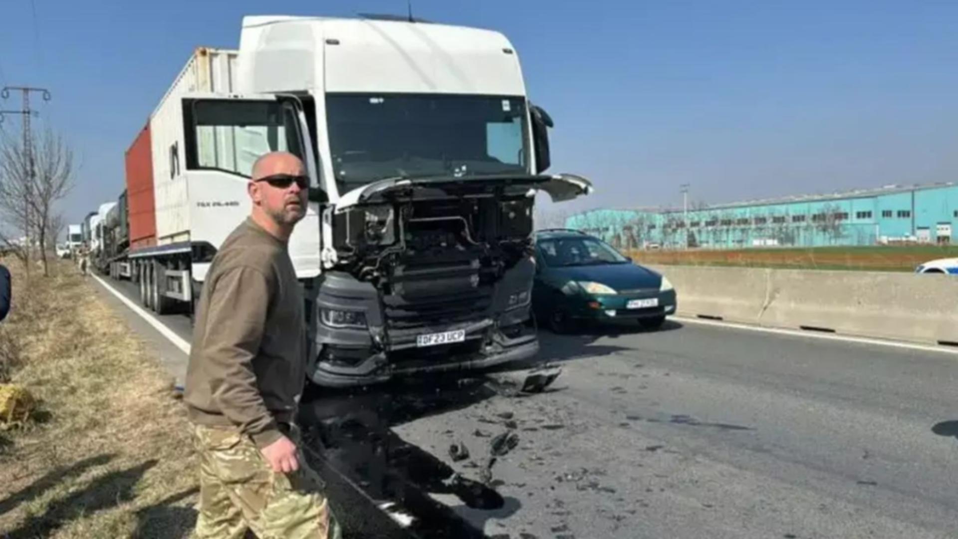 Vehicule care transportau echipament militar către Baza Mihail Kogălniceanu, implicate într-un grav accident în lanț, în Prahova