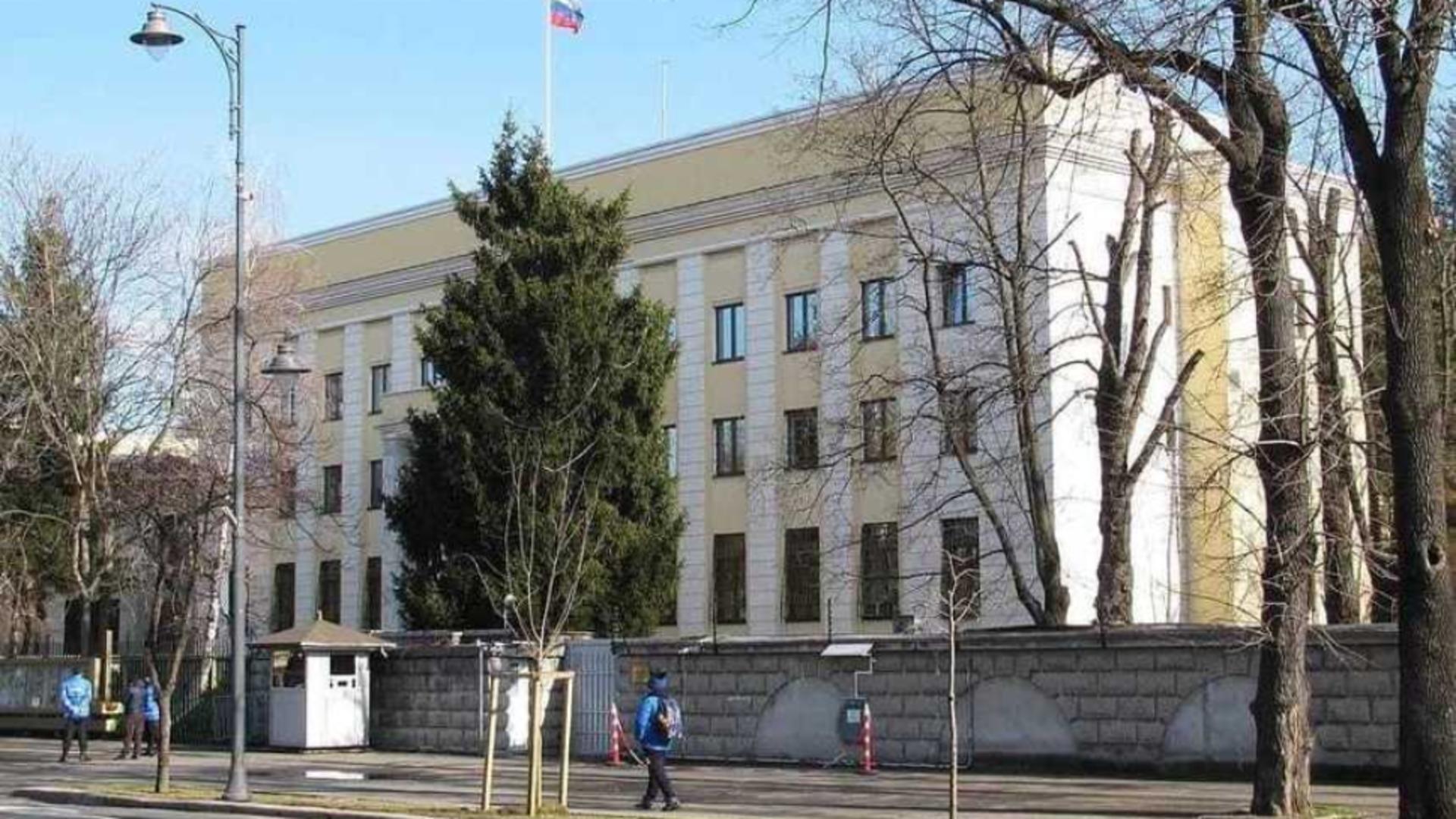 Rucsac suspect abandonat lângă Ambasada Rusiei din București. Un trecător a anunțat totul la 112