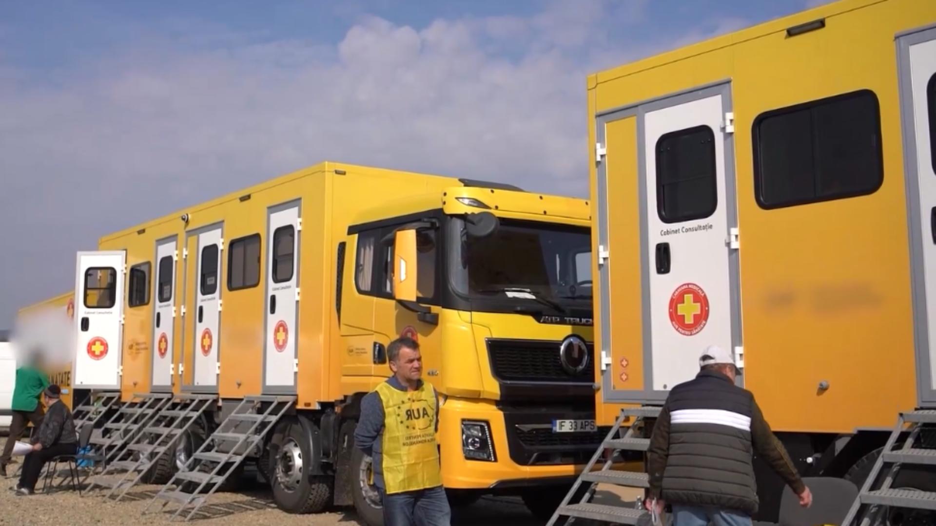 Mii de români au beneficat de serviciile caravanei medicale