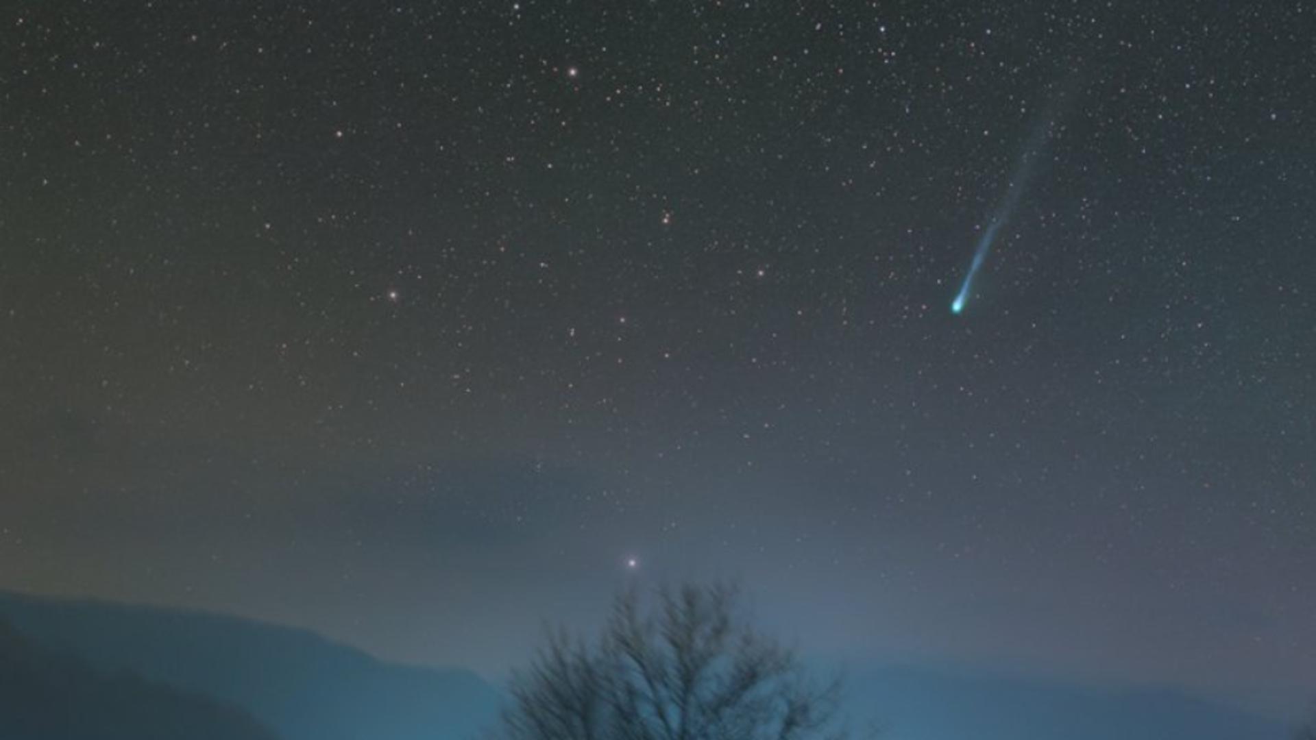 Apariția cometei este un fenomen spectaculos - Foto: Petr Horálek/Institute of Physics in Opava
