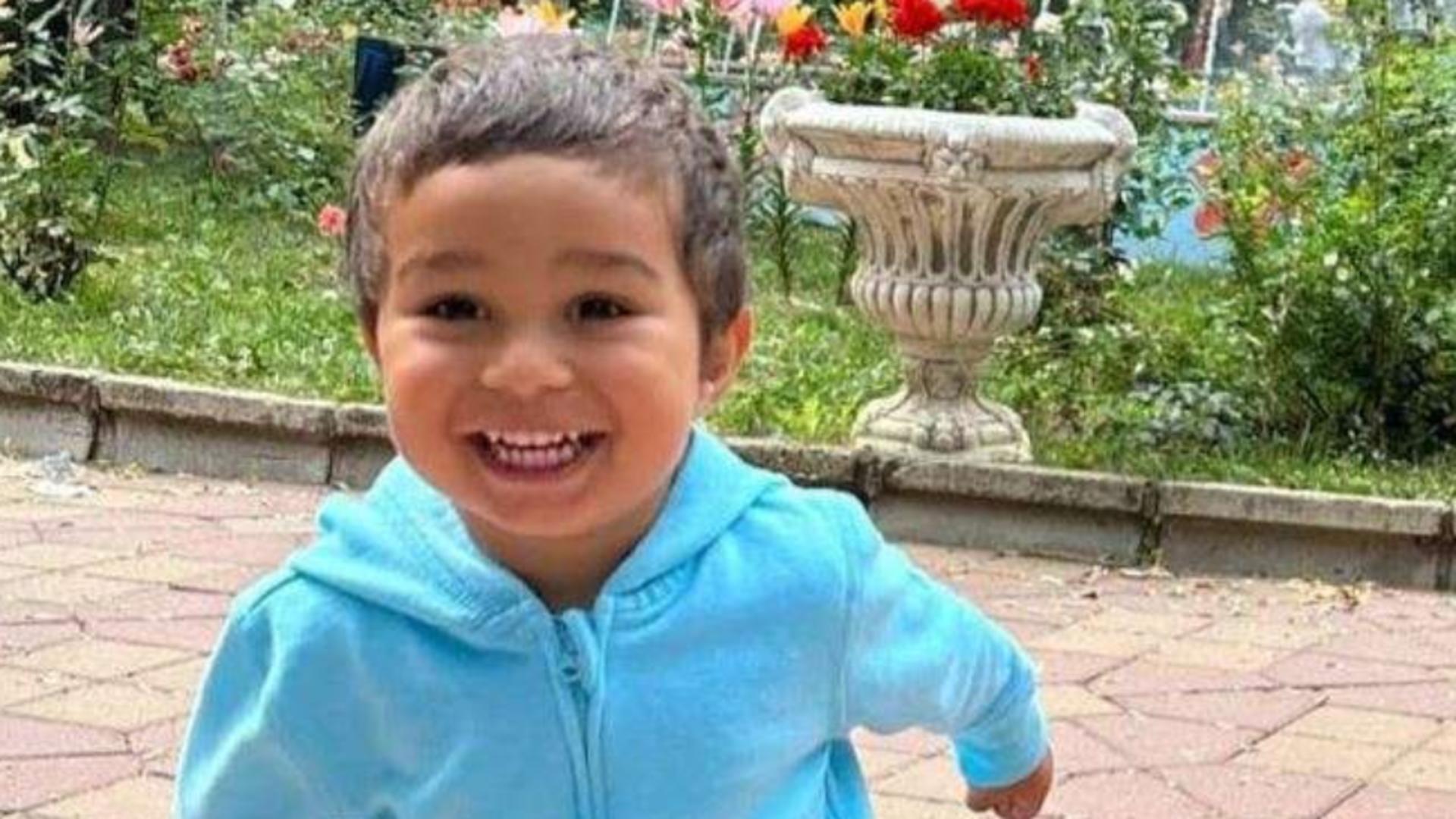 Un copil de doi ani, dispărut în Botoșani. Mobilizare uriașă pentru căutarea micuțului