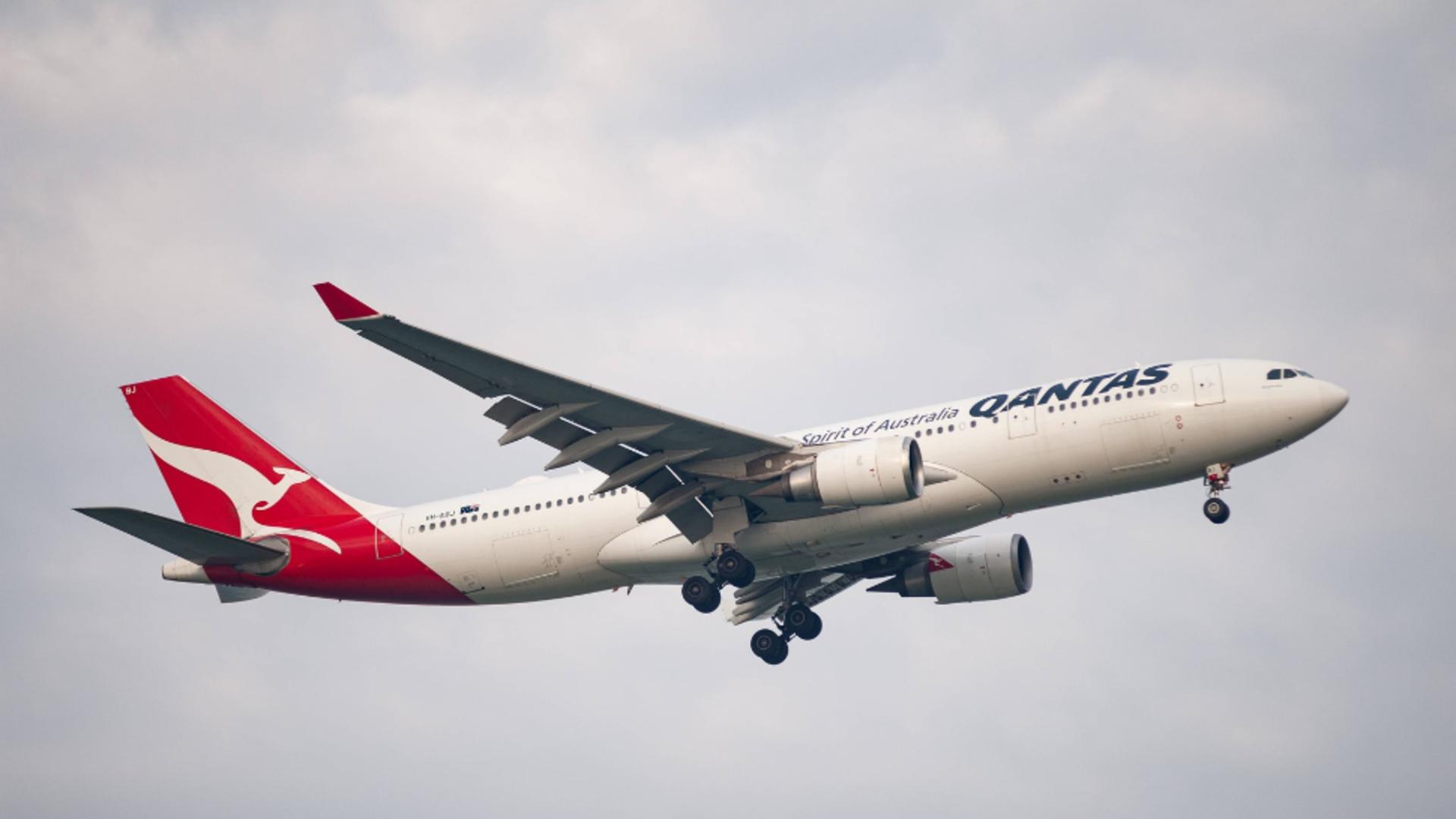 Zbor cu peripeții! O cursă a companiei Qantas, nevoită să aterizeze cu un singur motor, după o problemă avută cu un avion Airbus