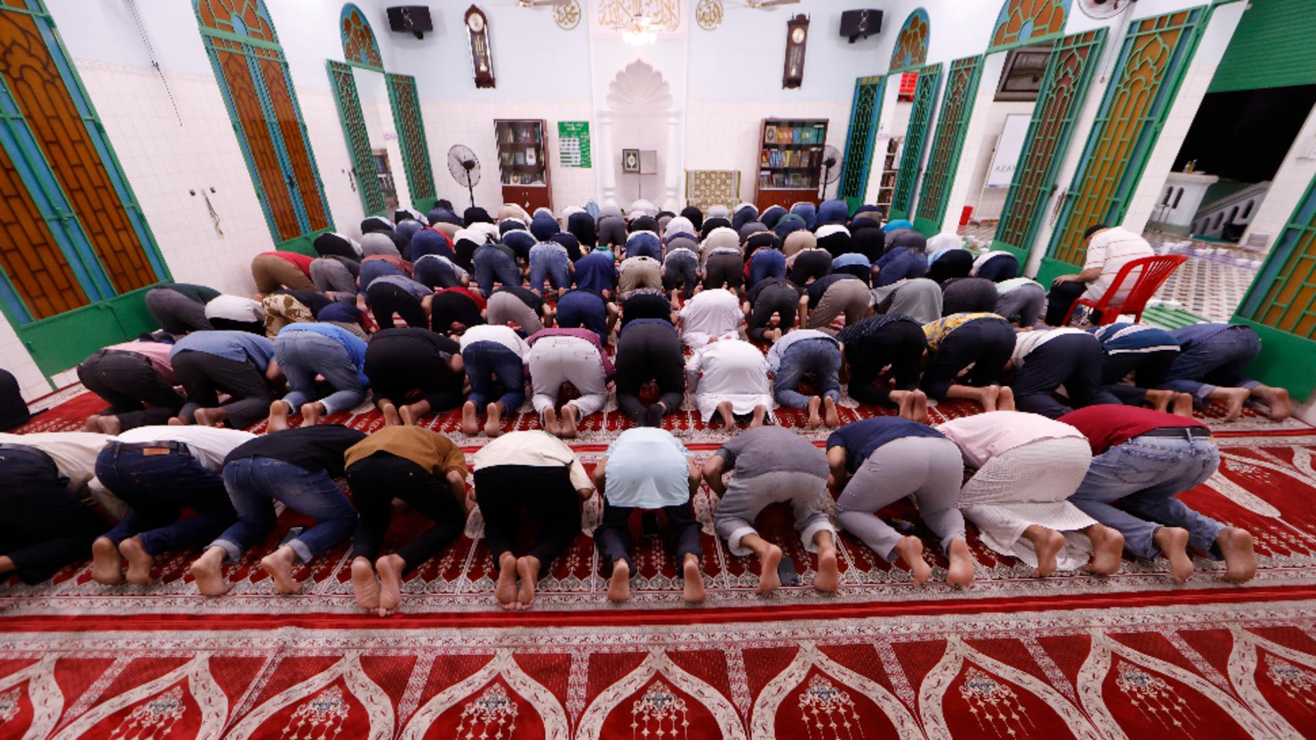 Alertă în Franța: Ministrul de Interne cere securitate sporită în jurul lăcaşelor de cult musulmane în timpul Ramadanului