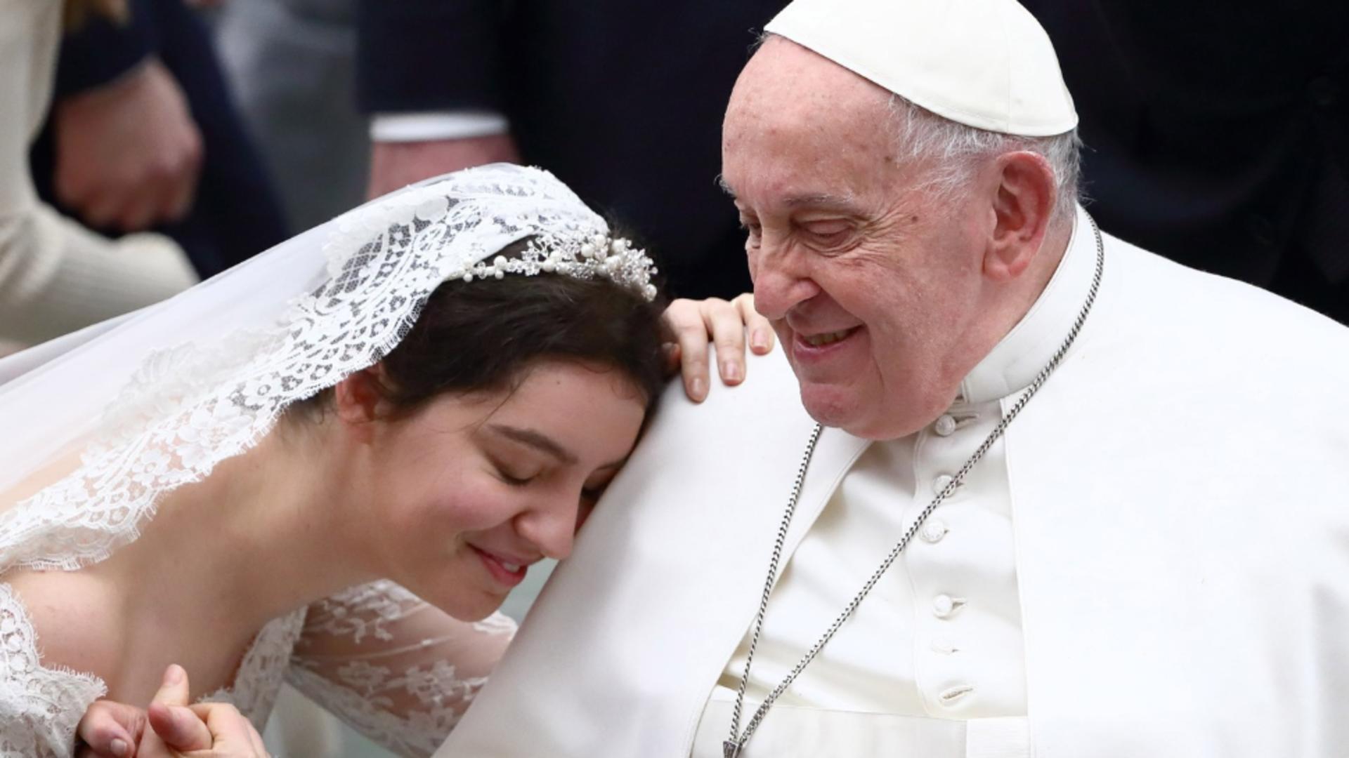 Papa Francisc critică teoria de gen: ''Cel mai îngrozitor pericol. Este foarte important să existe această întâlnire între bărbaţi şi femei''