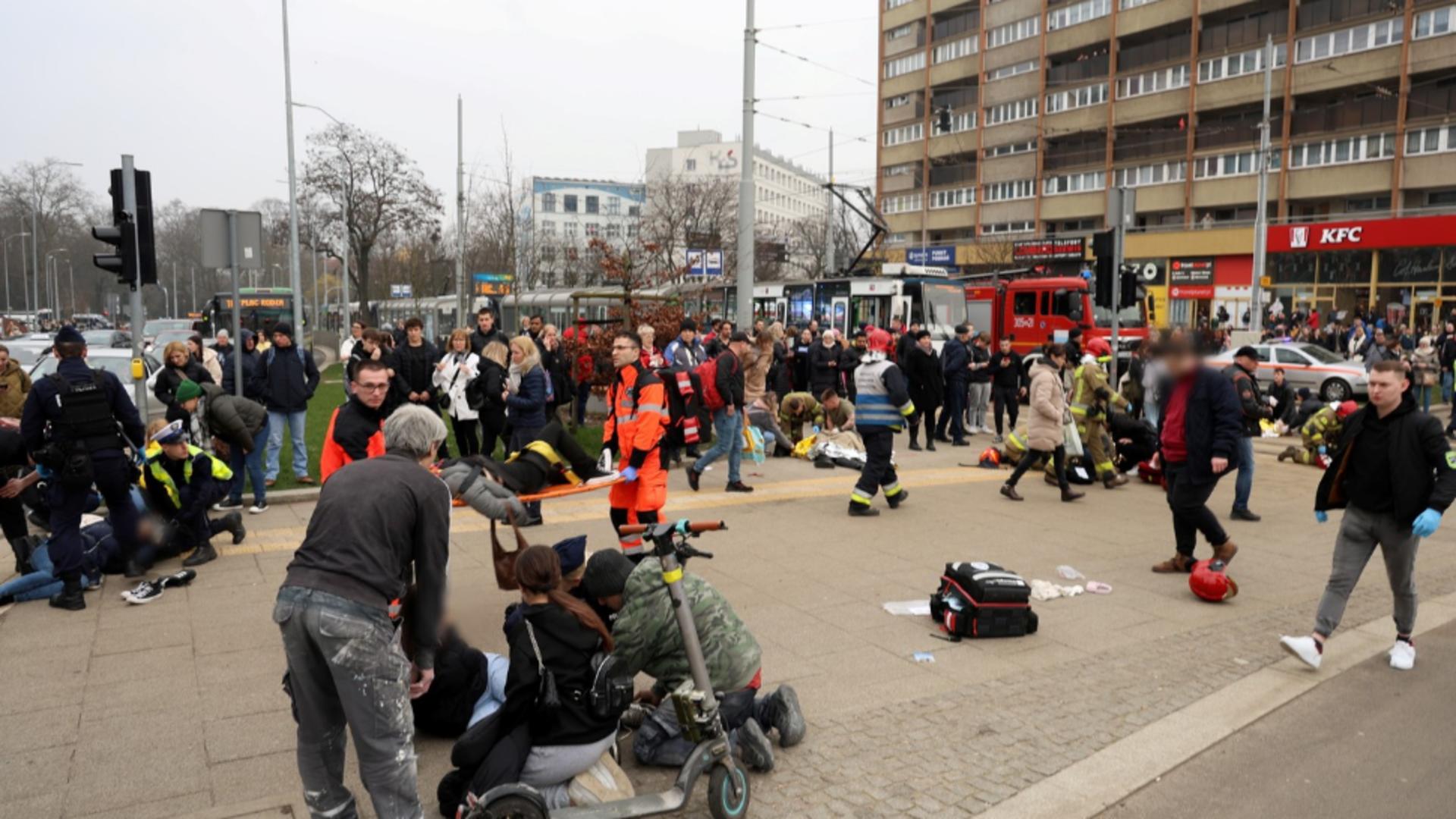 Scene de groază în Polonia, după ce o mașină a intrat în mulțime. 17 răniți, bilanț provizoriu - FOTO+VIDEO