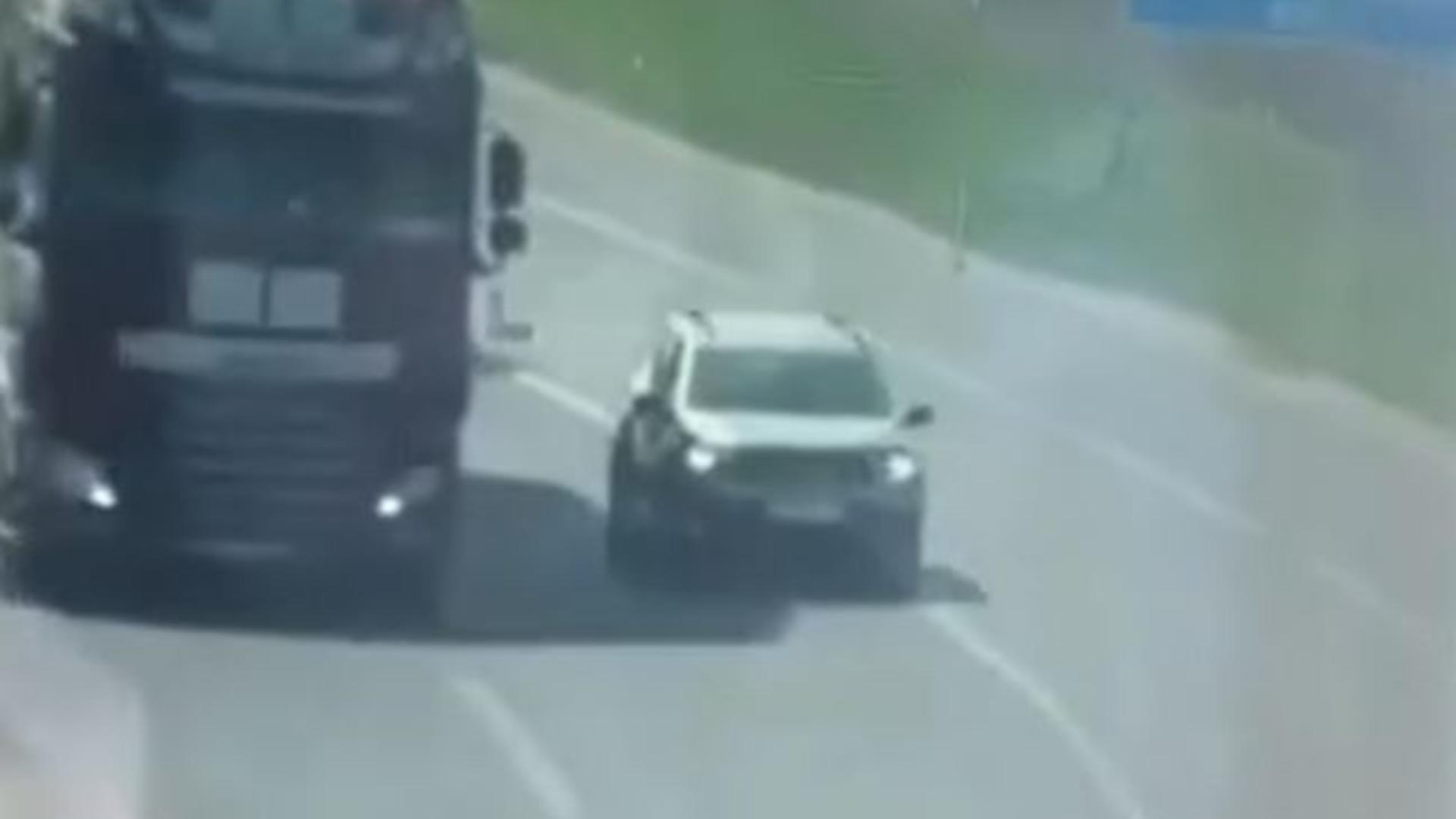 Șofer vitezoman, prins de radarul din…aer! VIDEO
